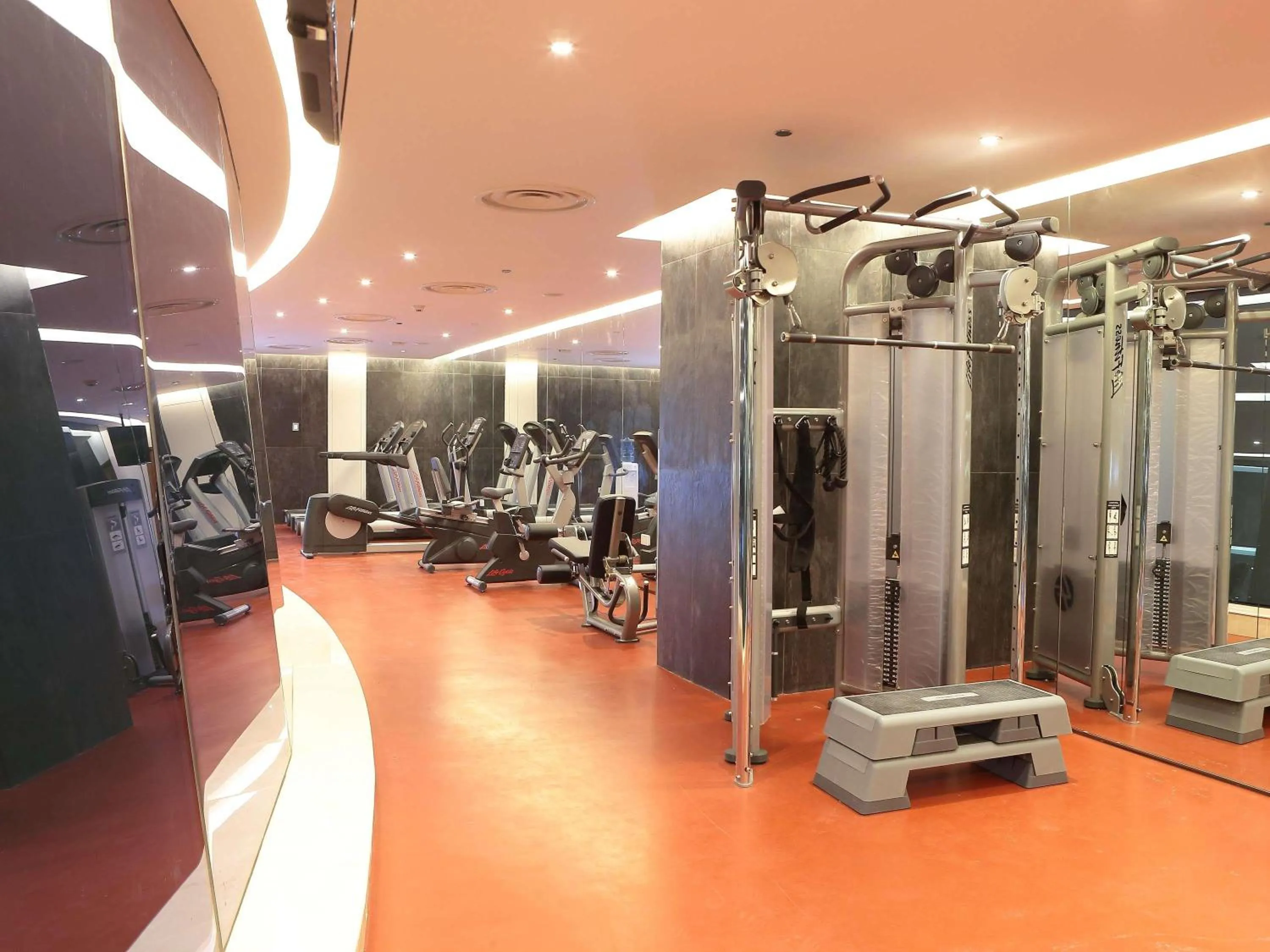 Fitness centre/facilities in Novotel Jazan