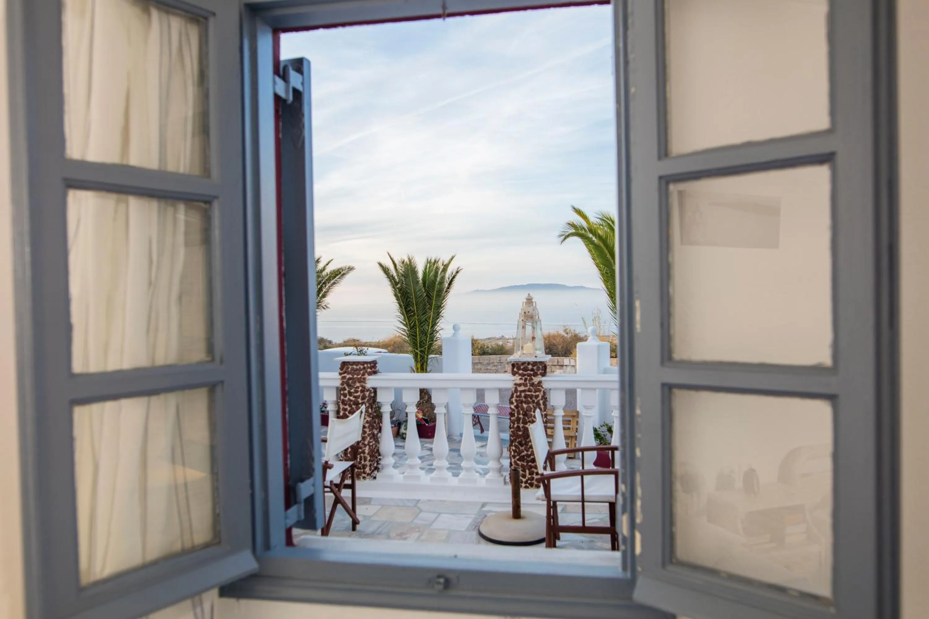 Patio in Maryloujohn Villas Oia