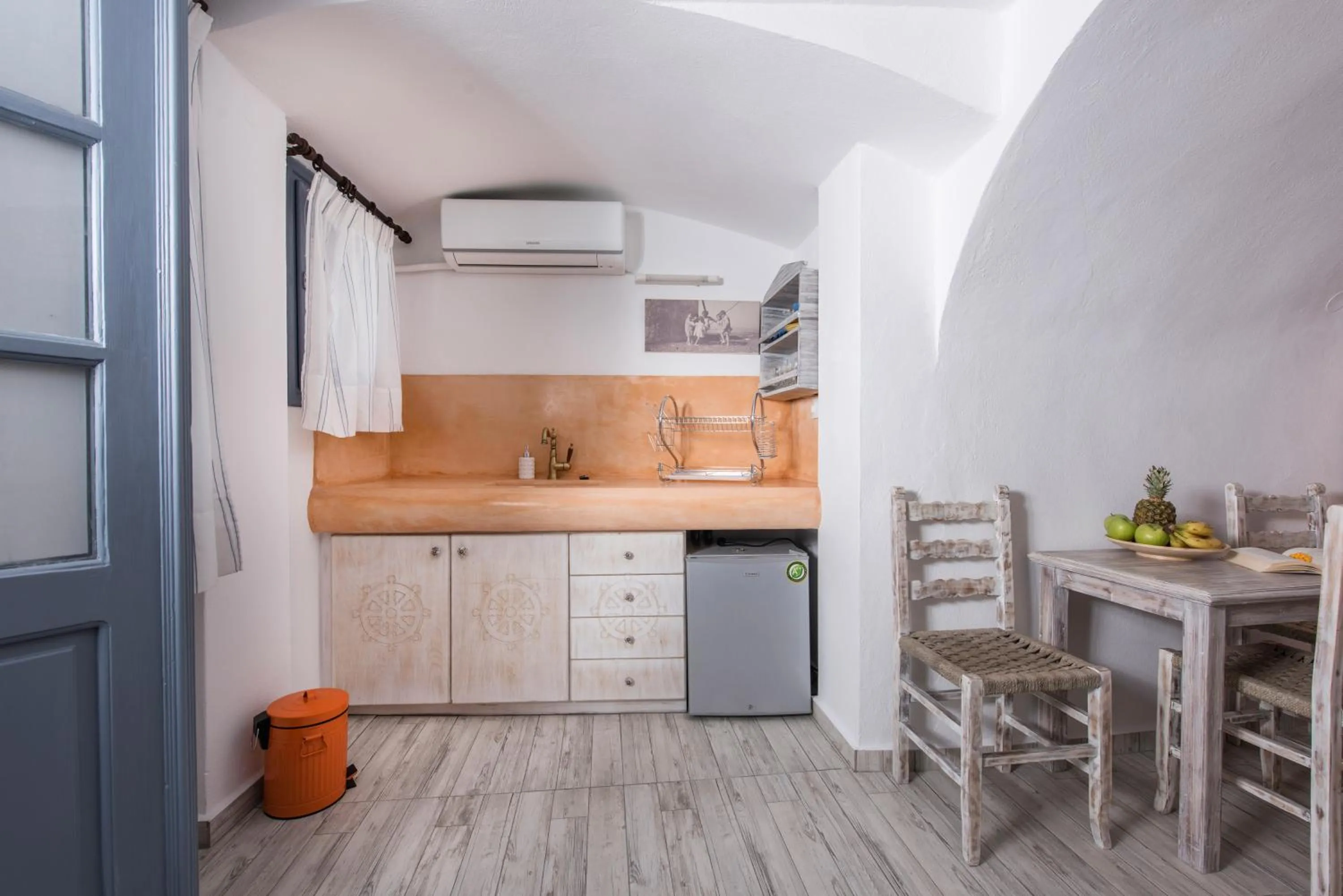 Kitchen or kitchenette in Maryloujohn Villas Oia