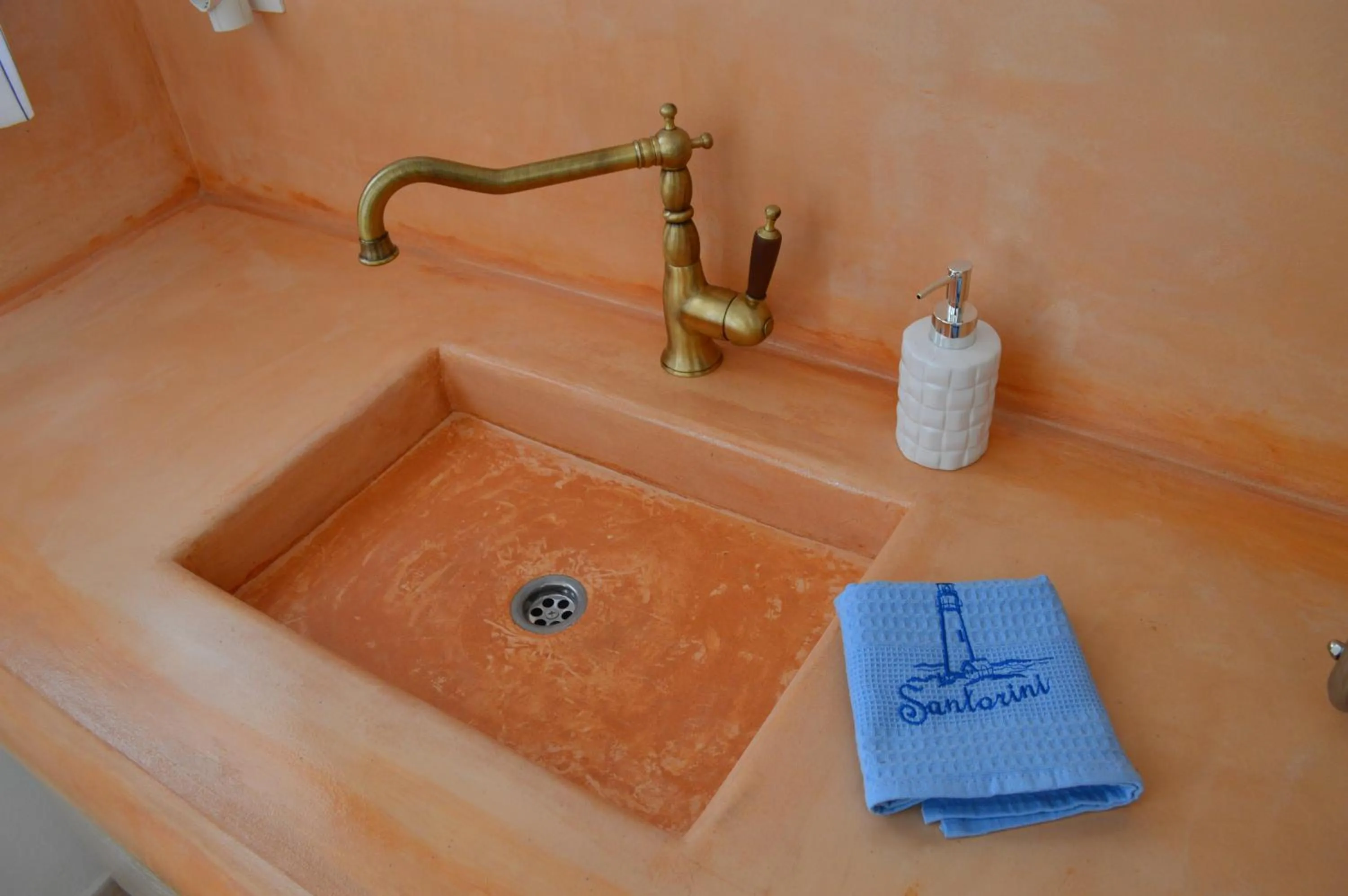 Kitchen or kitchenette in Maryloujohn Villas Oia