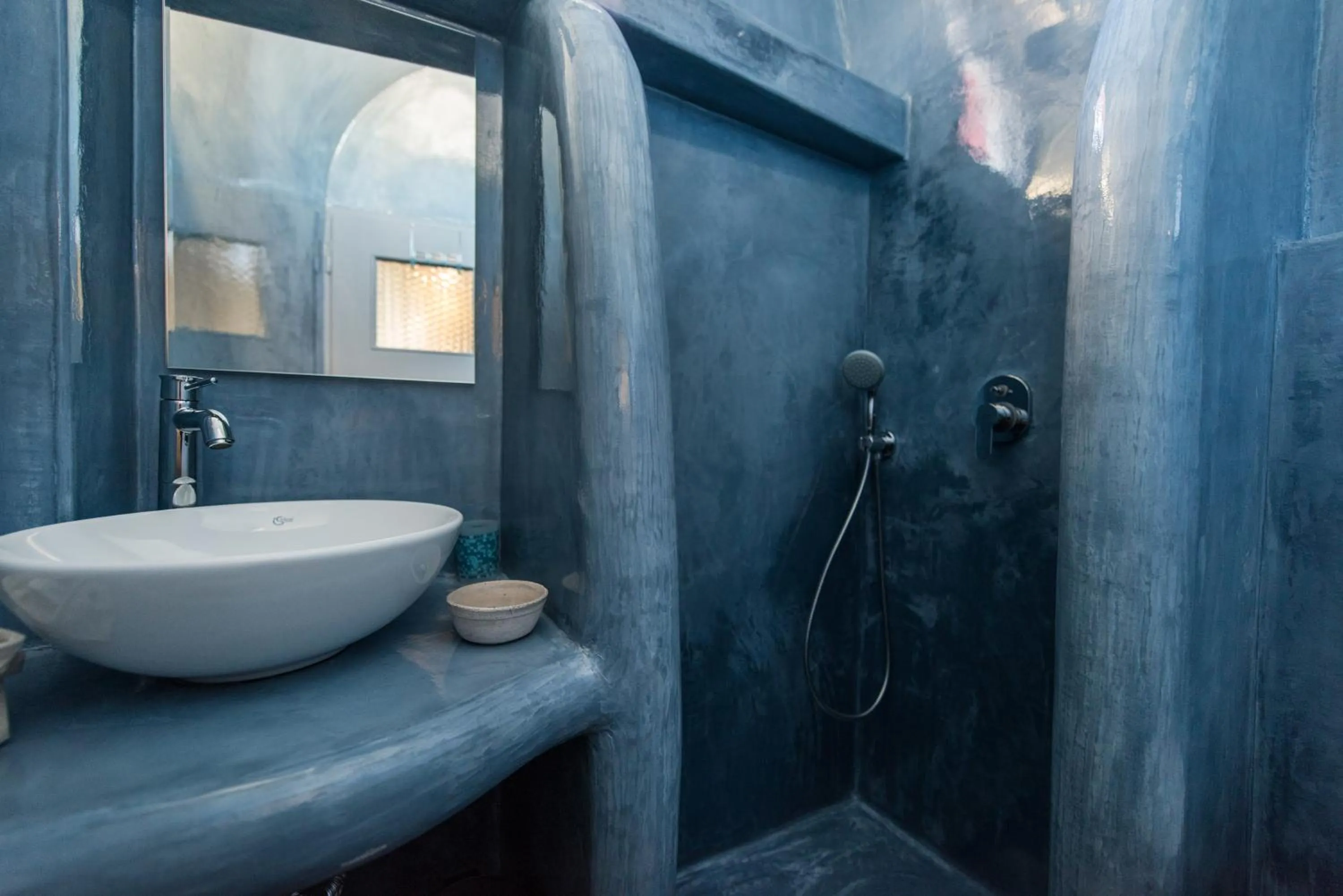 Bathroom in Maryloujohn Villas Oia