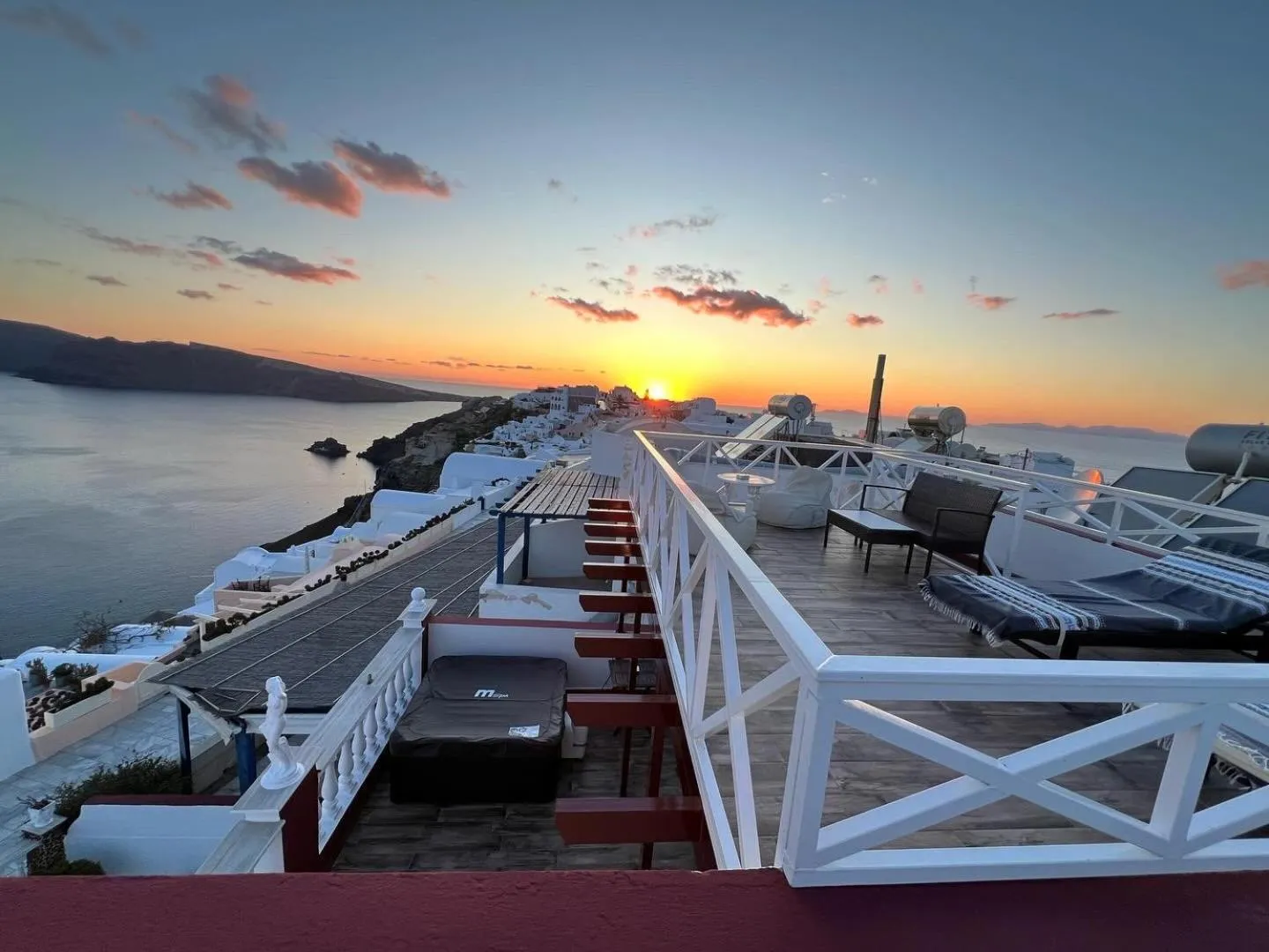 Natural landscape in Maryloujohn Villas Oia