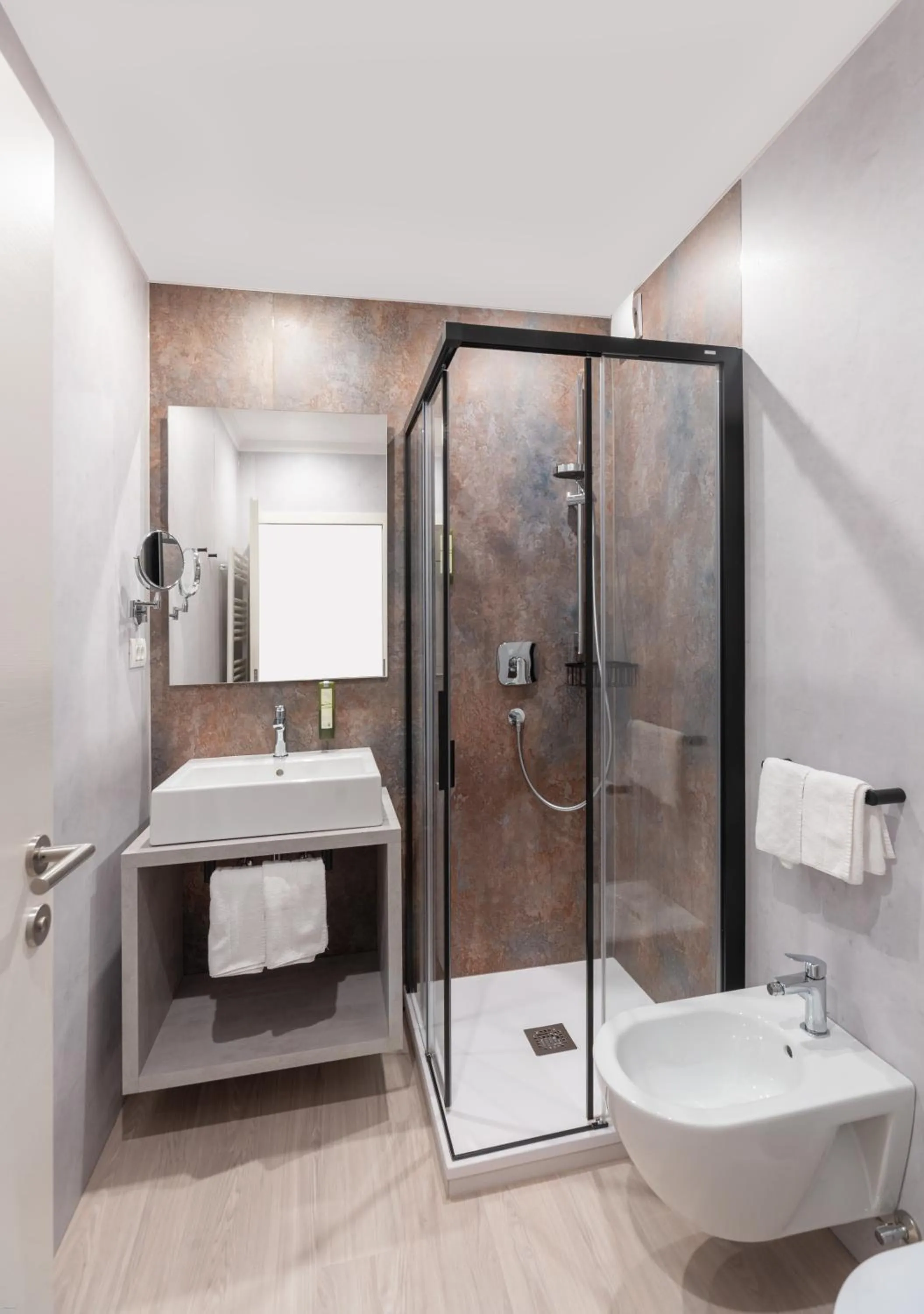 Shower in Boutique Hotel Am Park