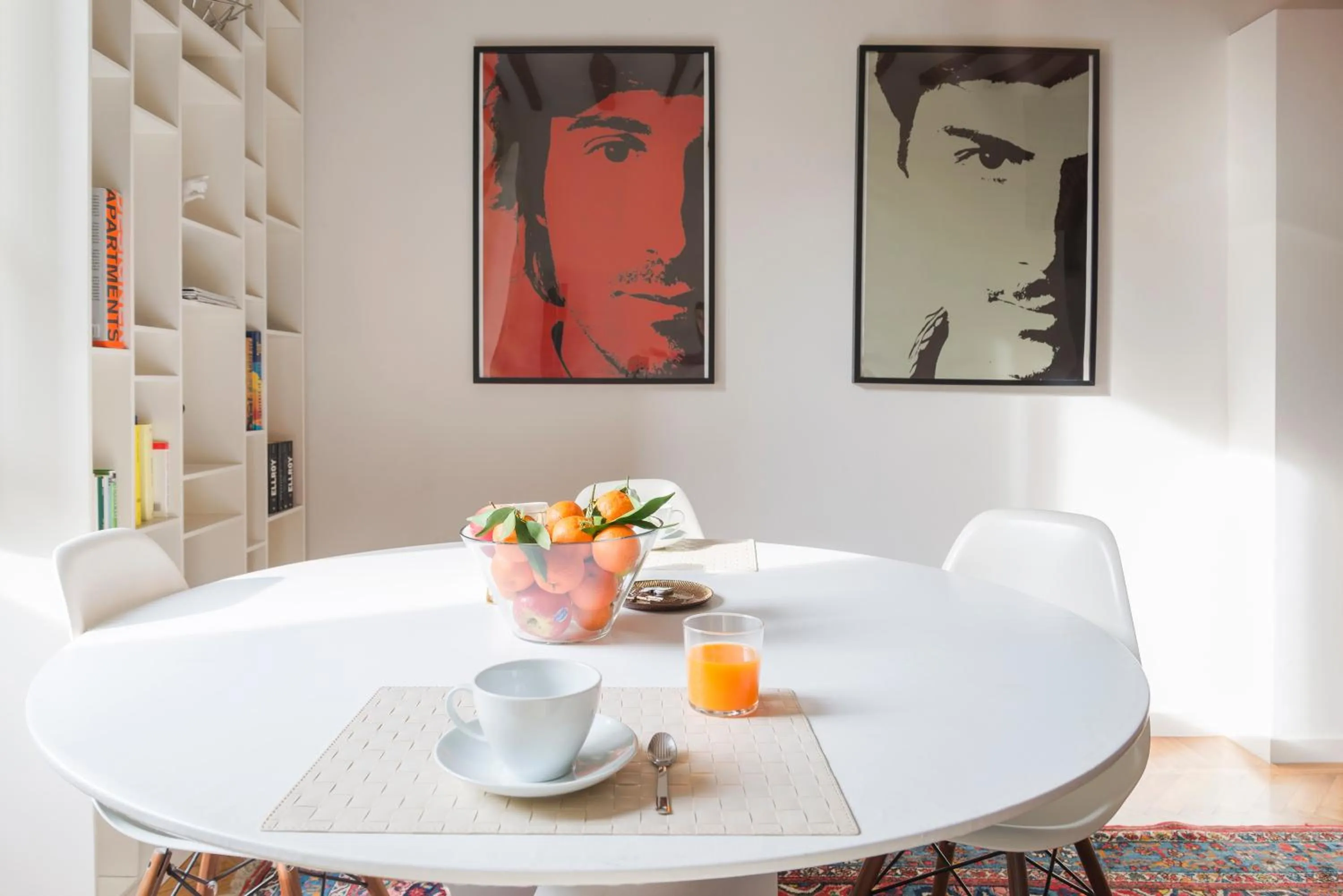 Dining area in Heart Milan Apartments Duomo Colonne