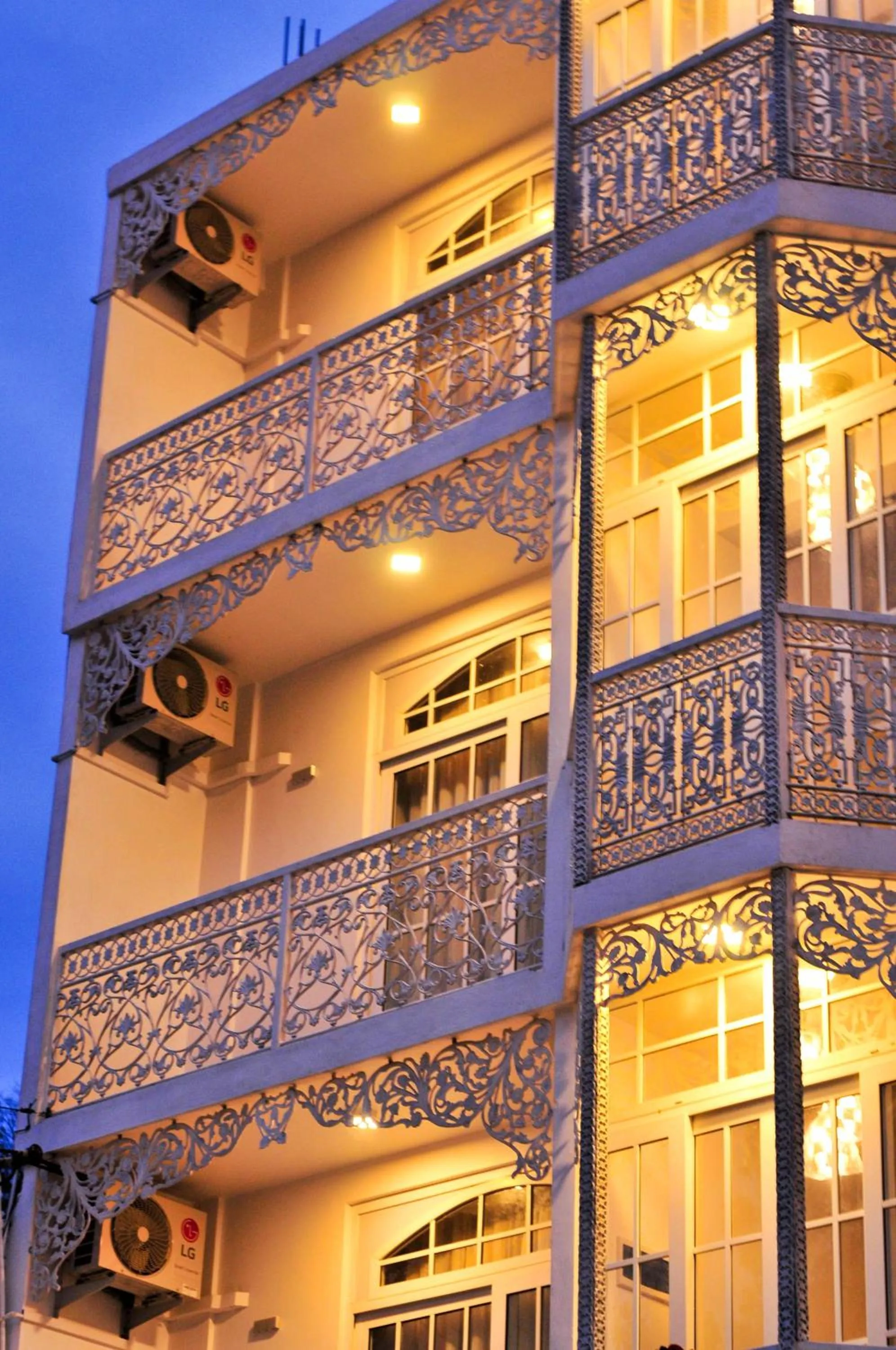 Property building in Vendol Maliga Edge