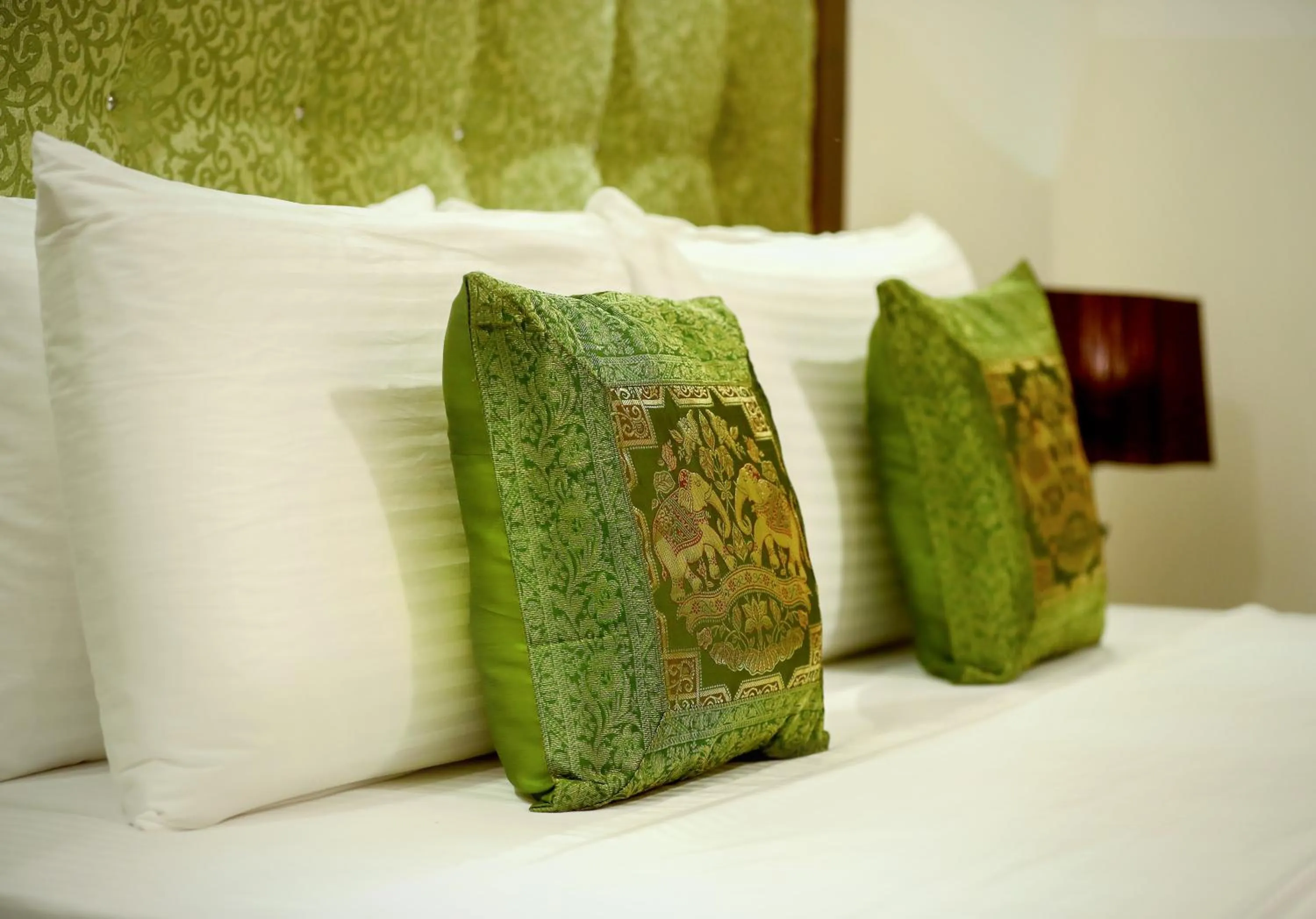 Decorative detail, Bed in Vendol Maliga Edge