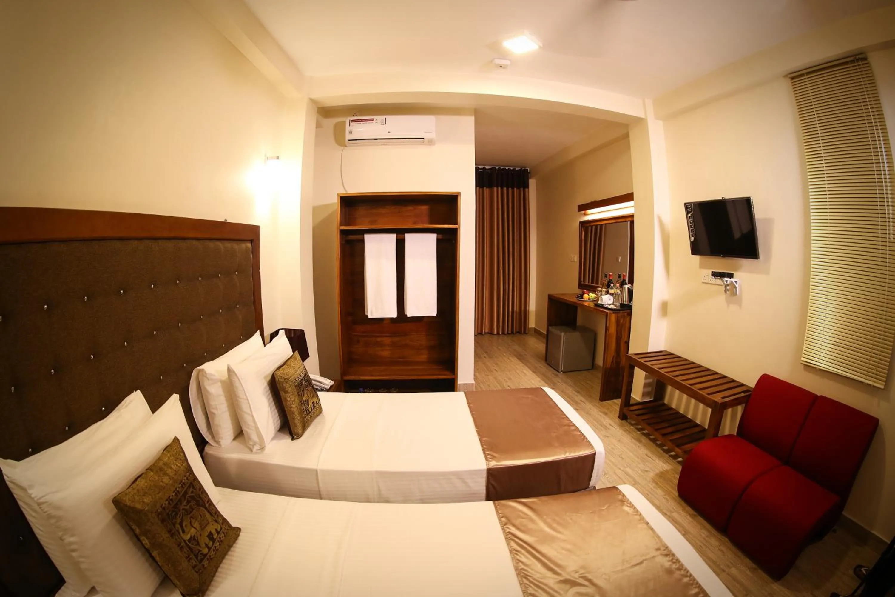 Photo of the whole room, Bed in Vendol Maliga Edge