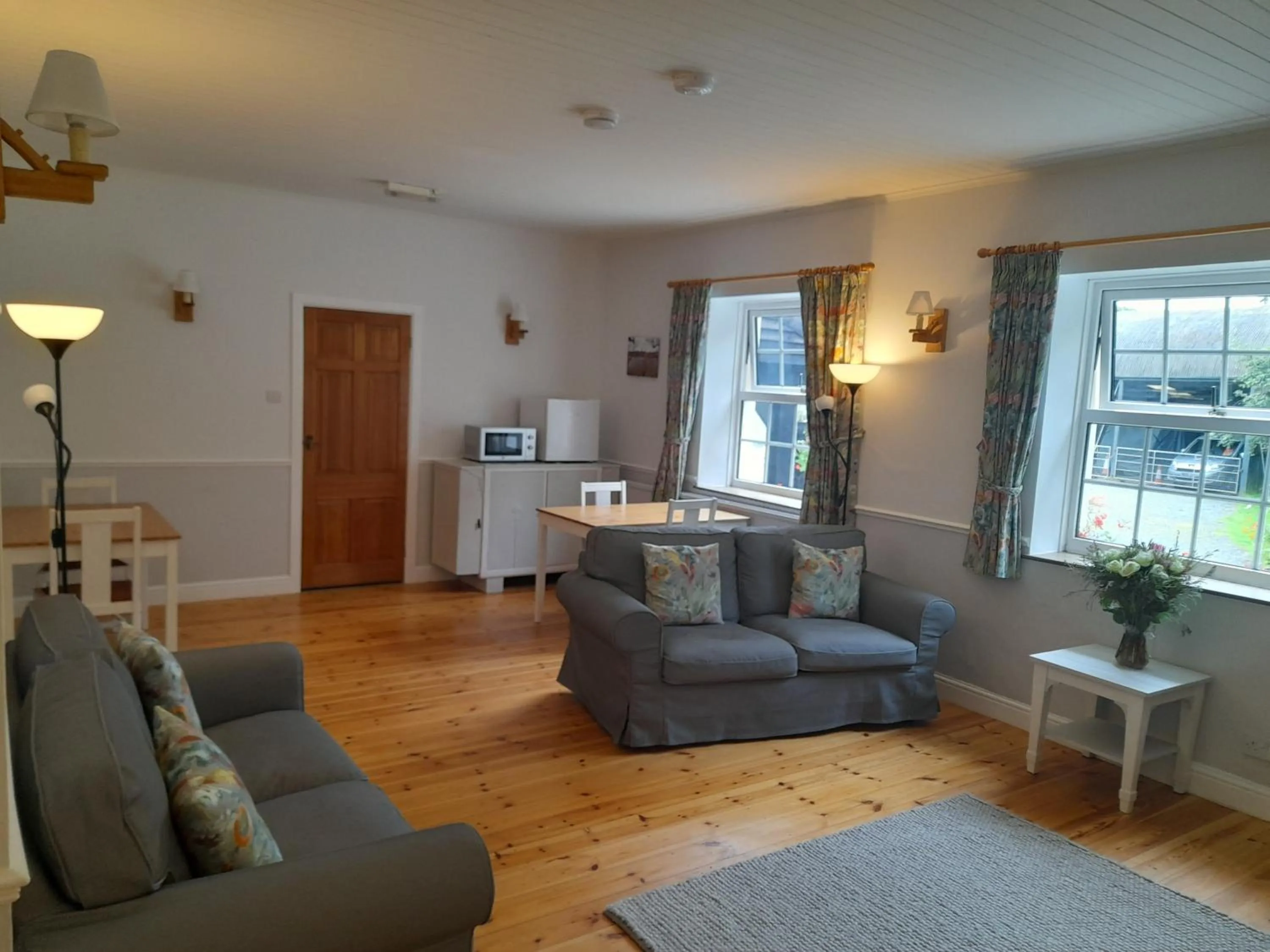 Communal lounge/ TV room in North Headborough