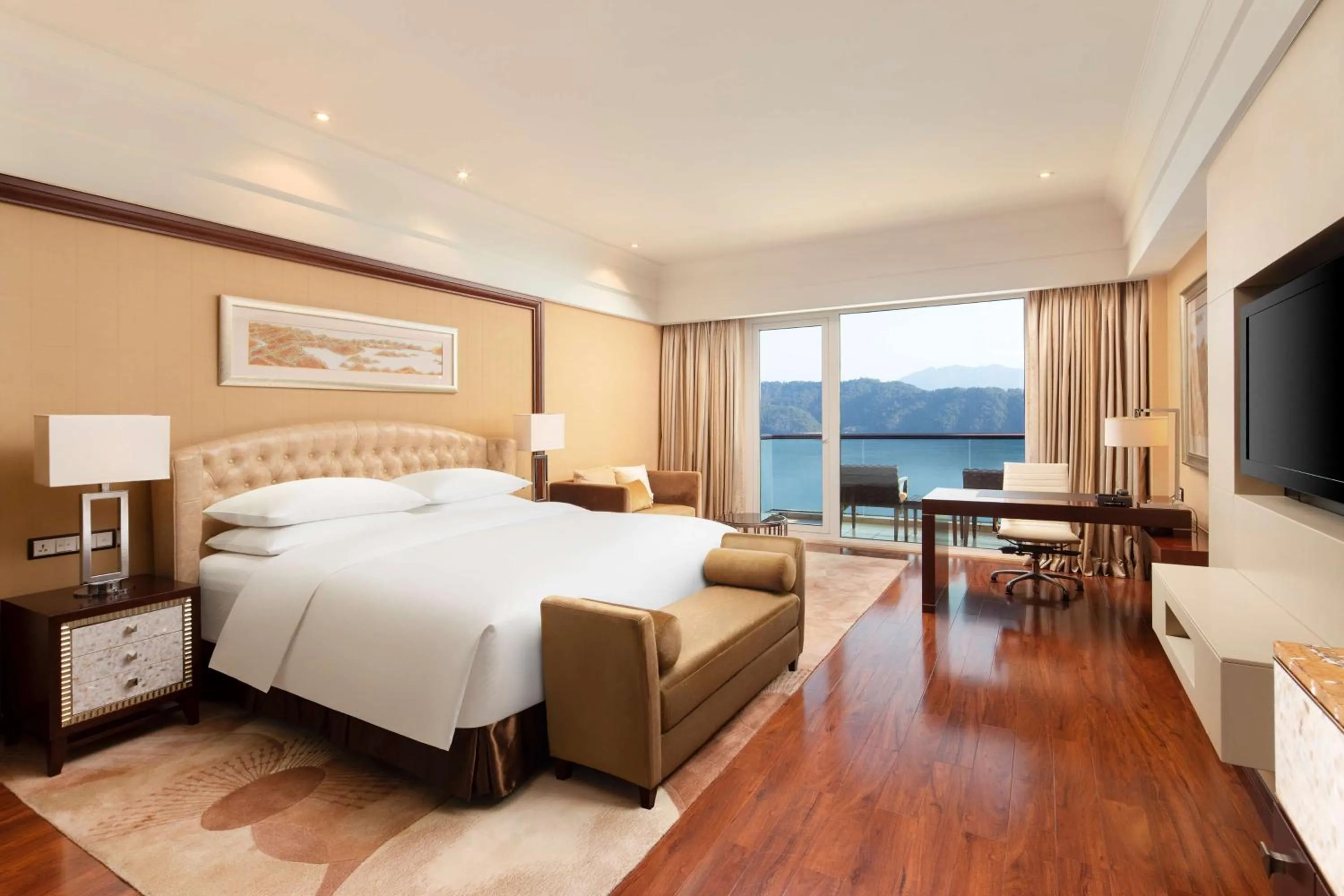 Bedroom, Bed in Hilton Hangzhou Qiandao Lake Resort