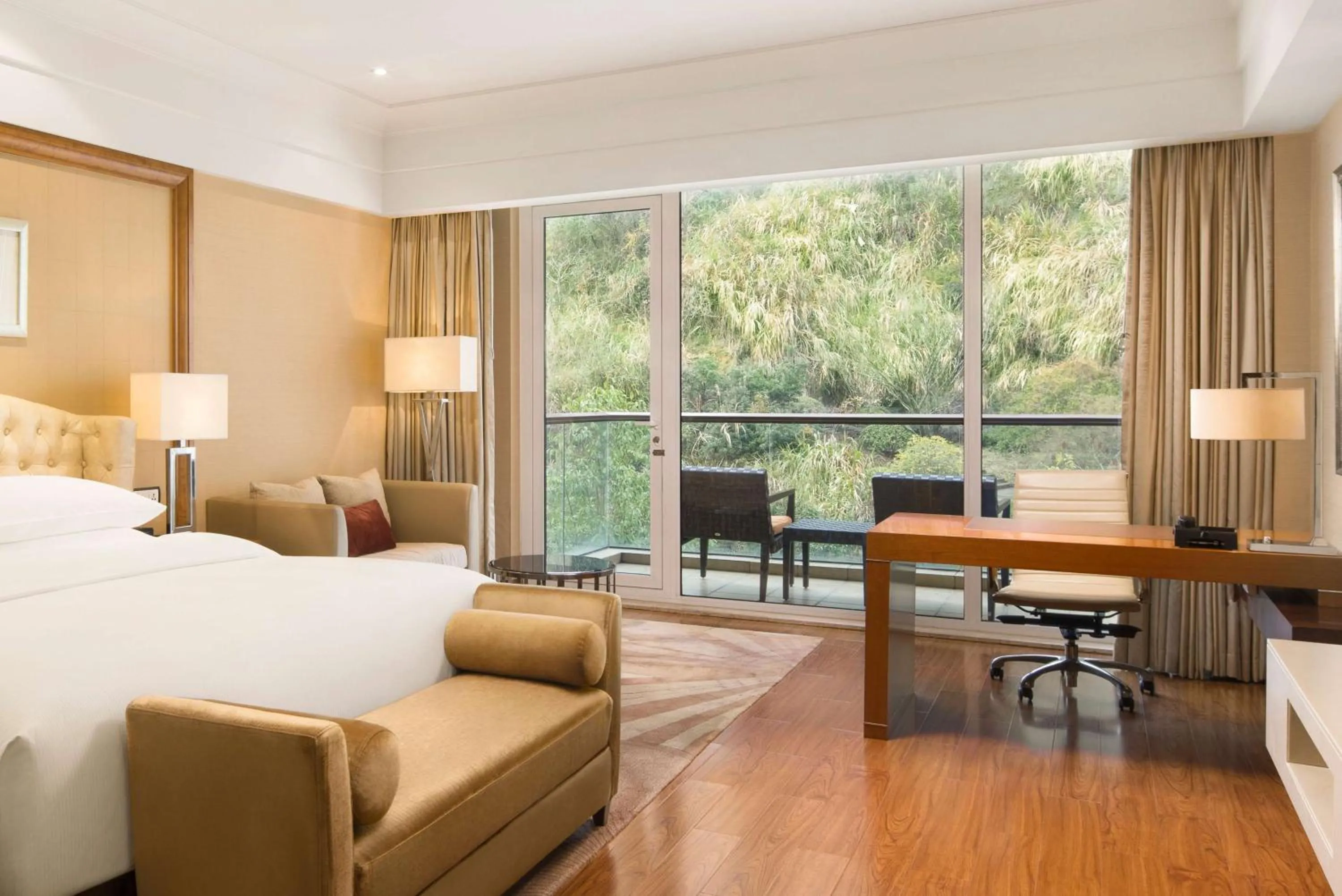 Bed in Hilton Hangzhou Qiandao Lake Resort