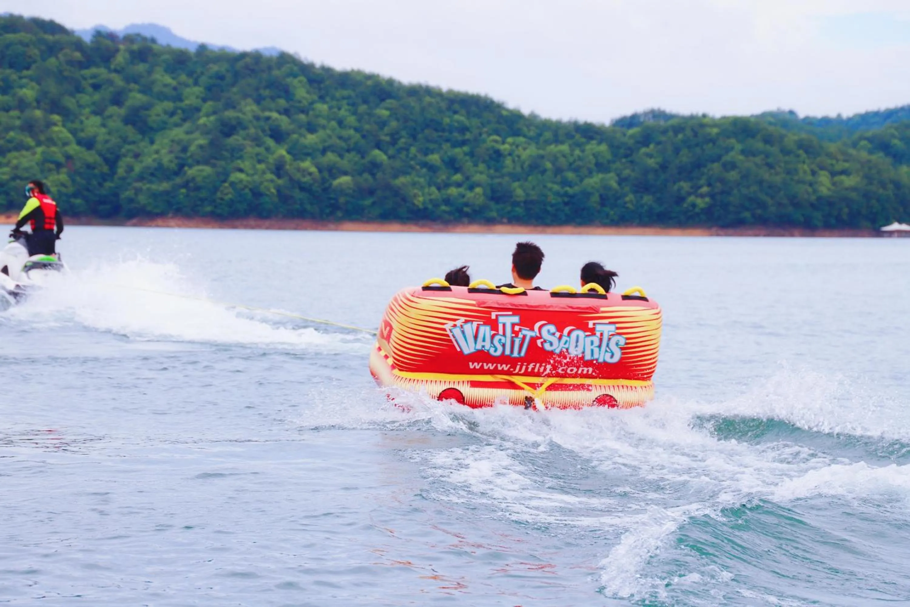 Aqua park in Hilton Hangzhou Qiandao Lake Resort