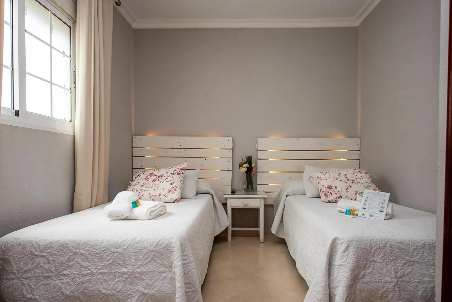 Bed in Hostal La Muralla