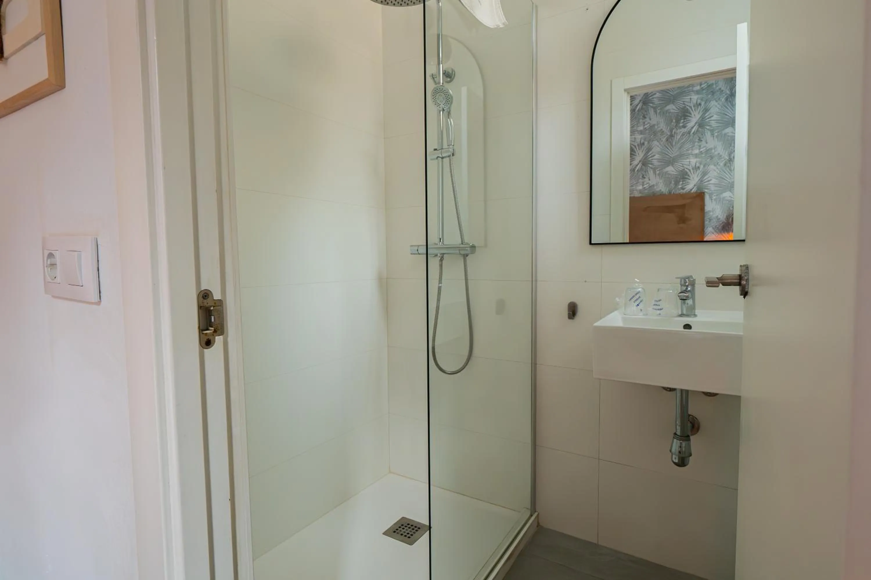 Bathroom in Hostal La Muralla
