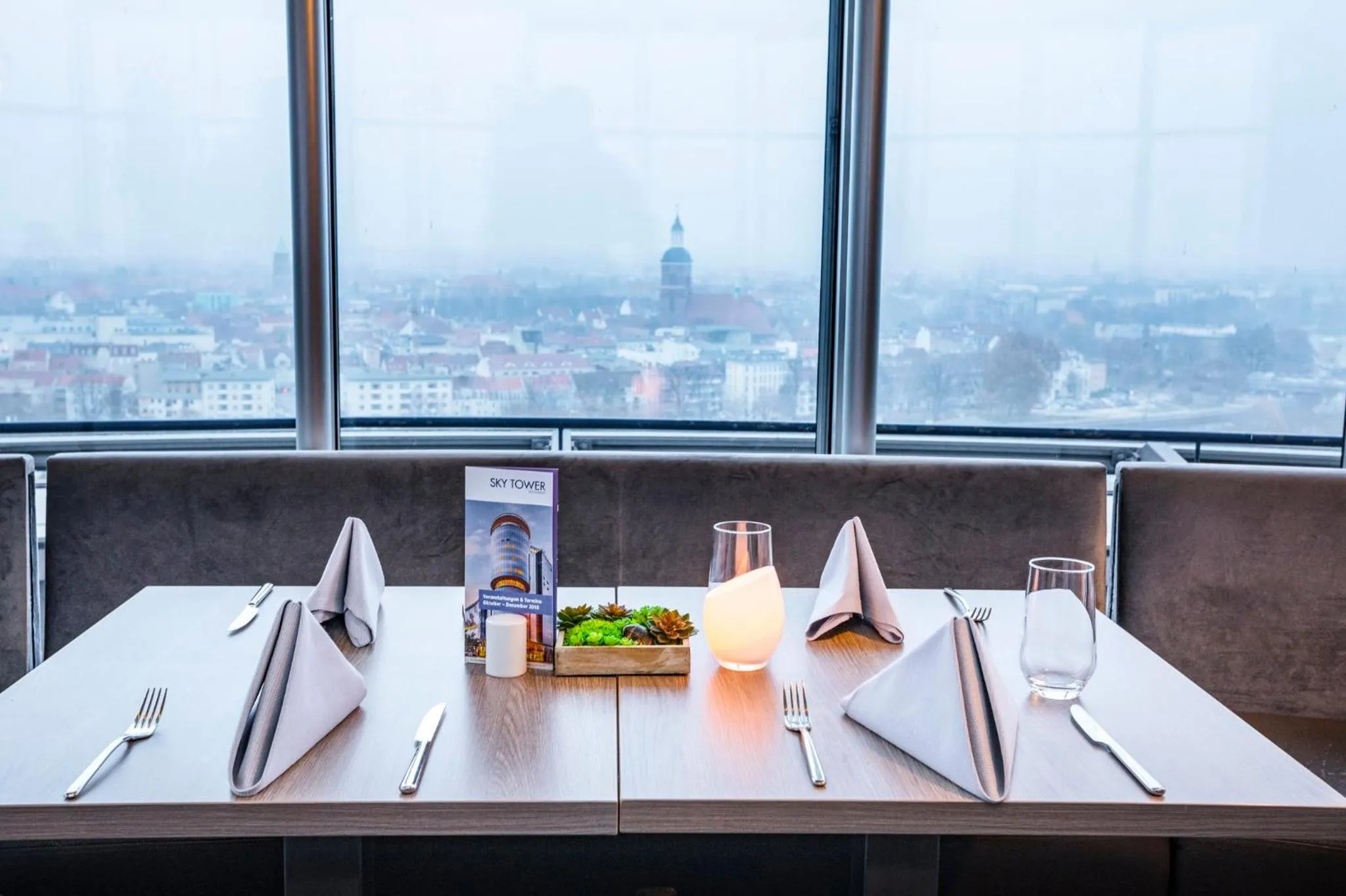 Restaurant/places to eat in Garner Hotel Berlin - Spandau by IHG