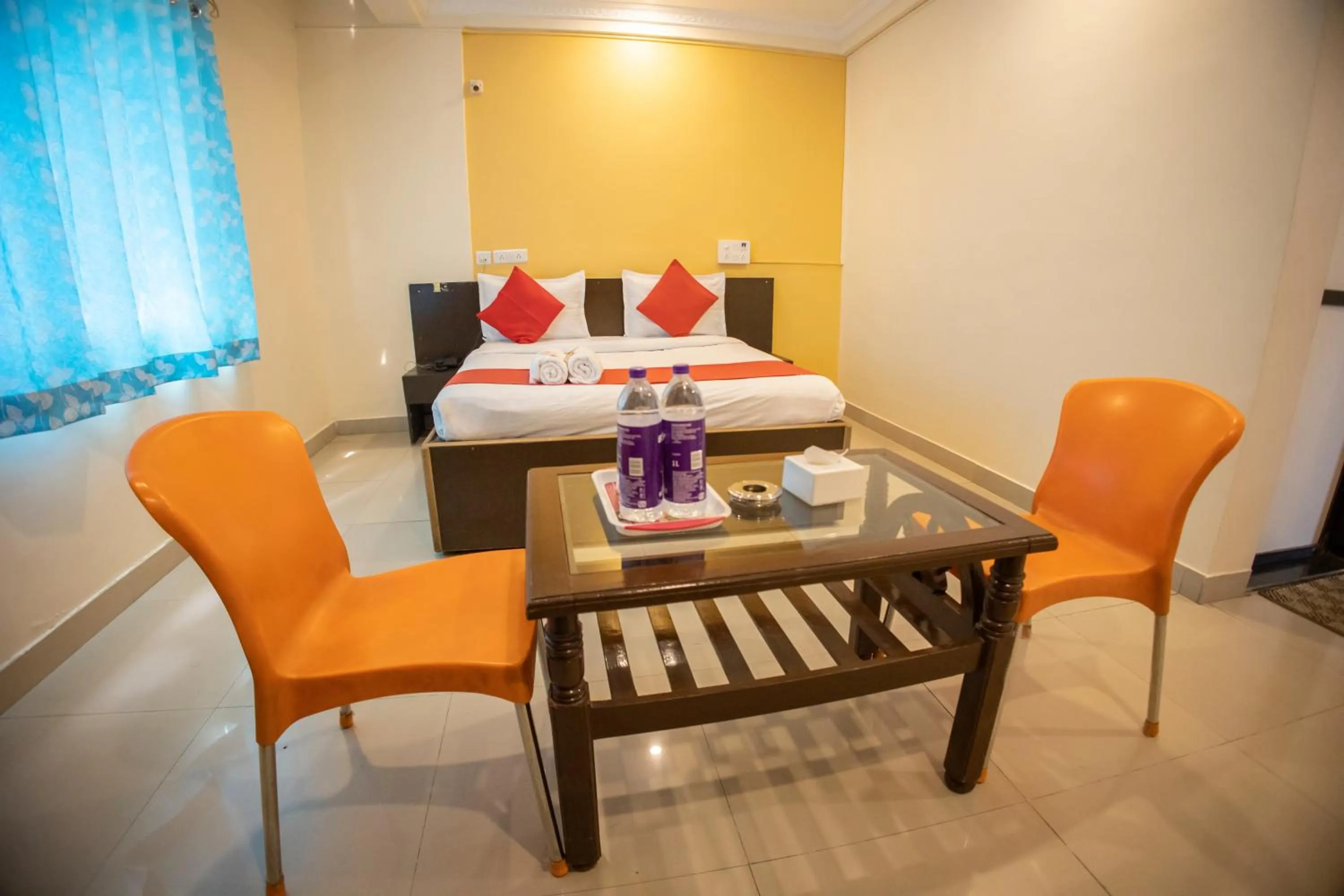 Photo of the whole room, Bed in Hotel Om Palace