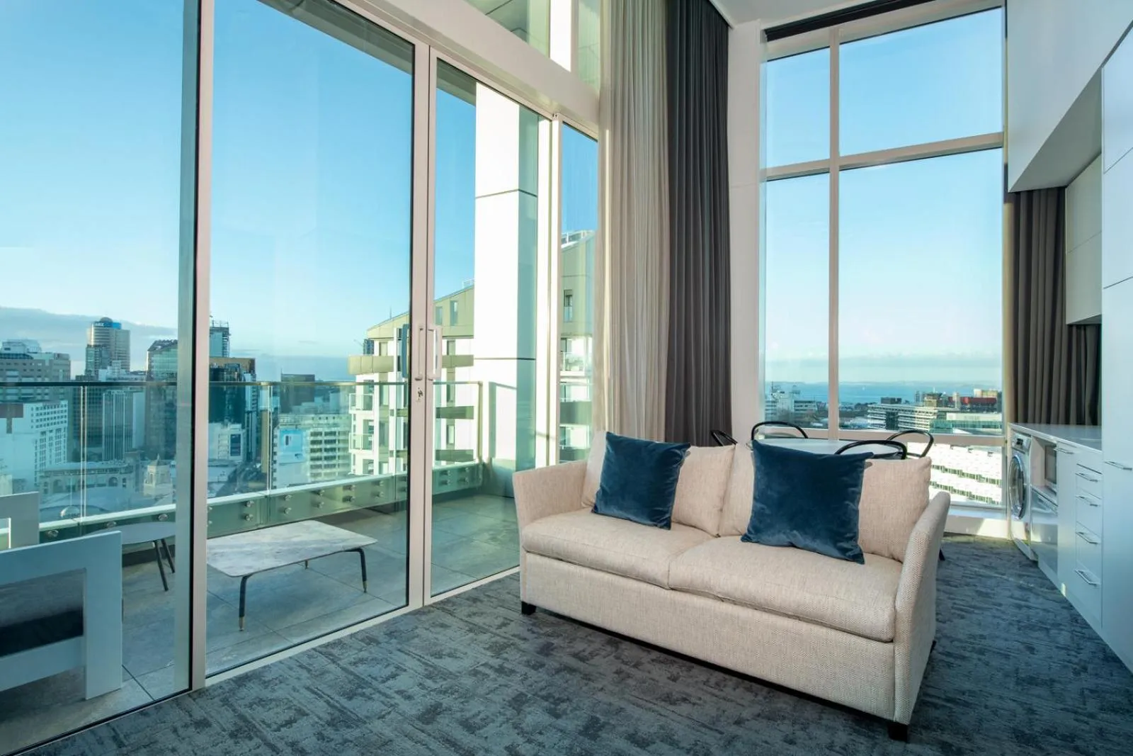 Seating area in Four Points by Sheraton Auckland