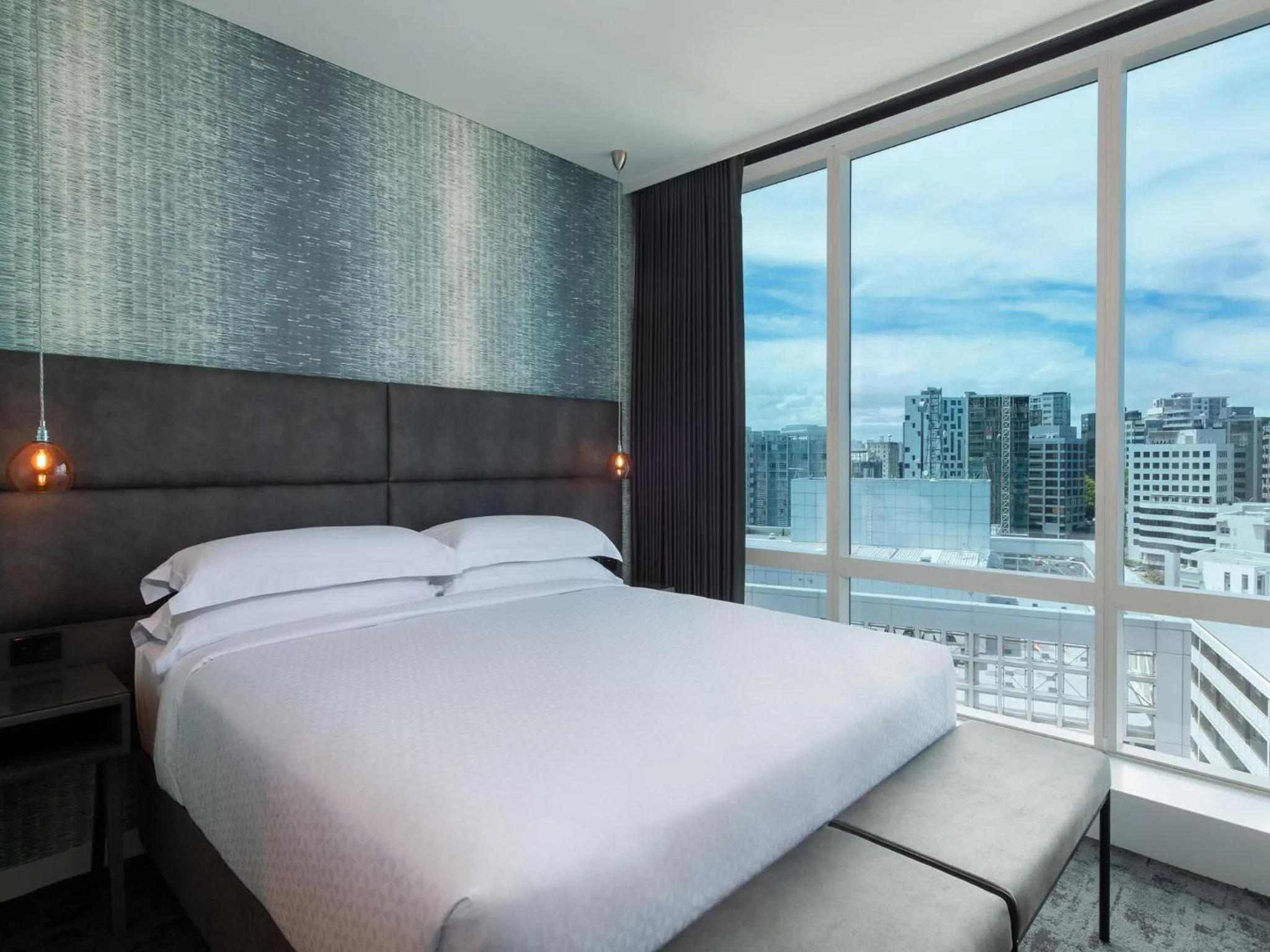 City view, Bed in Four Points by Sheraton Auckland