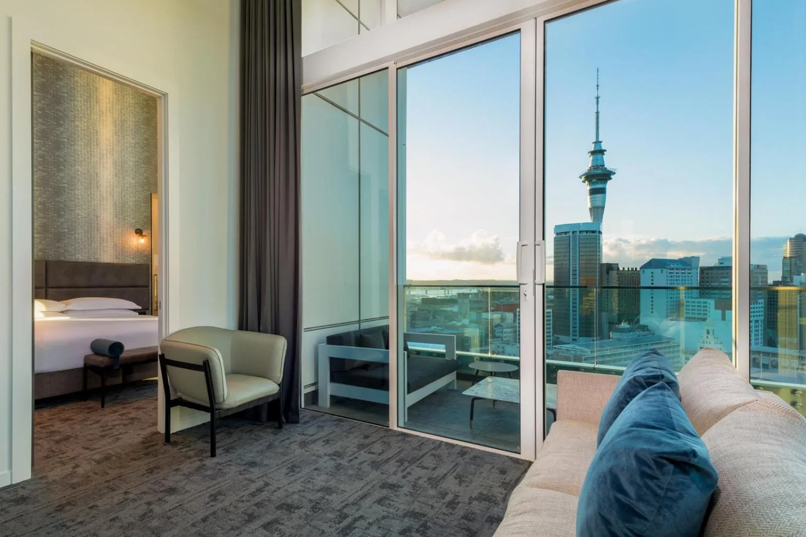 Balcony/Terrace, Bed in Four Points by Sheraton Auckland