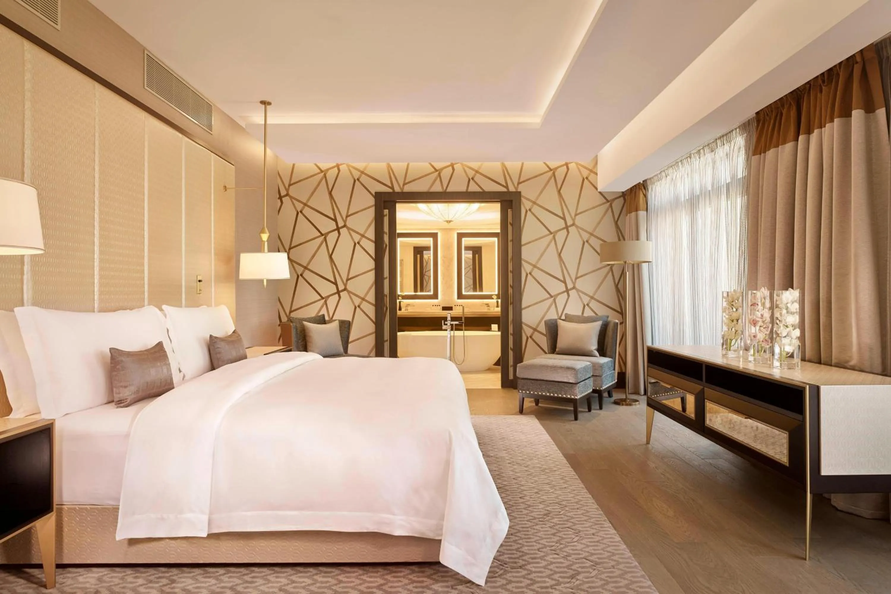 Bedroom, Bed in The Alexander, a Luxury Collection Hotel, Yerevan