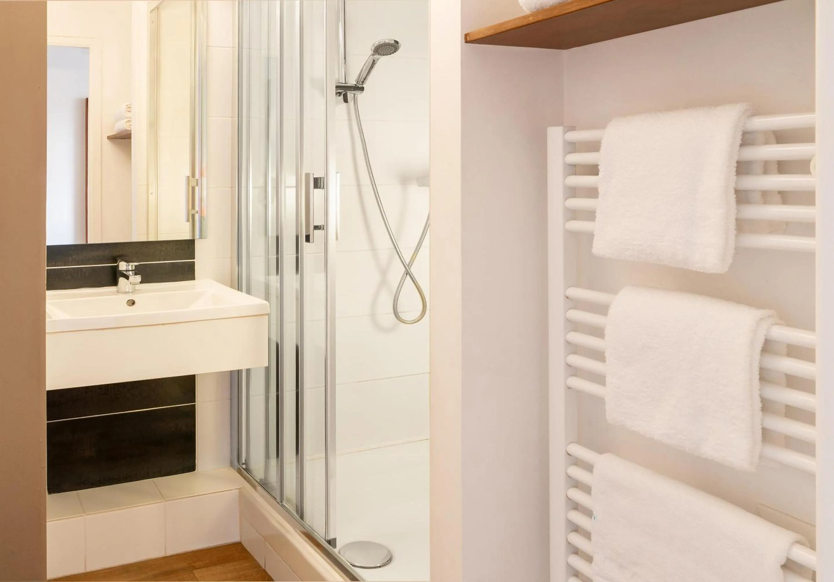 Bathroom in Sure Hotel By Best Western Guerande