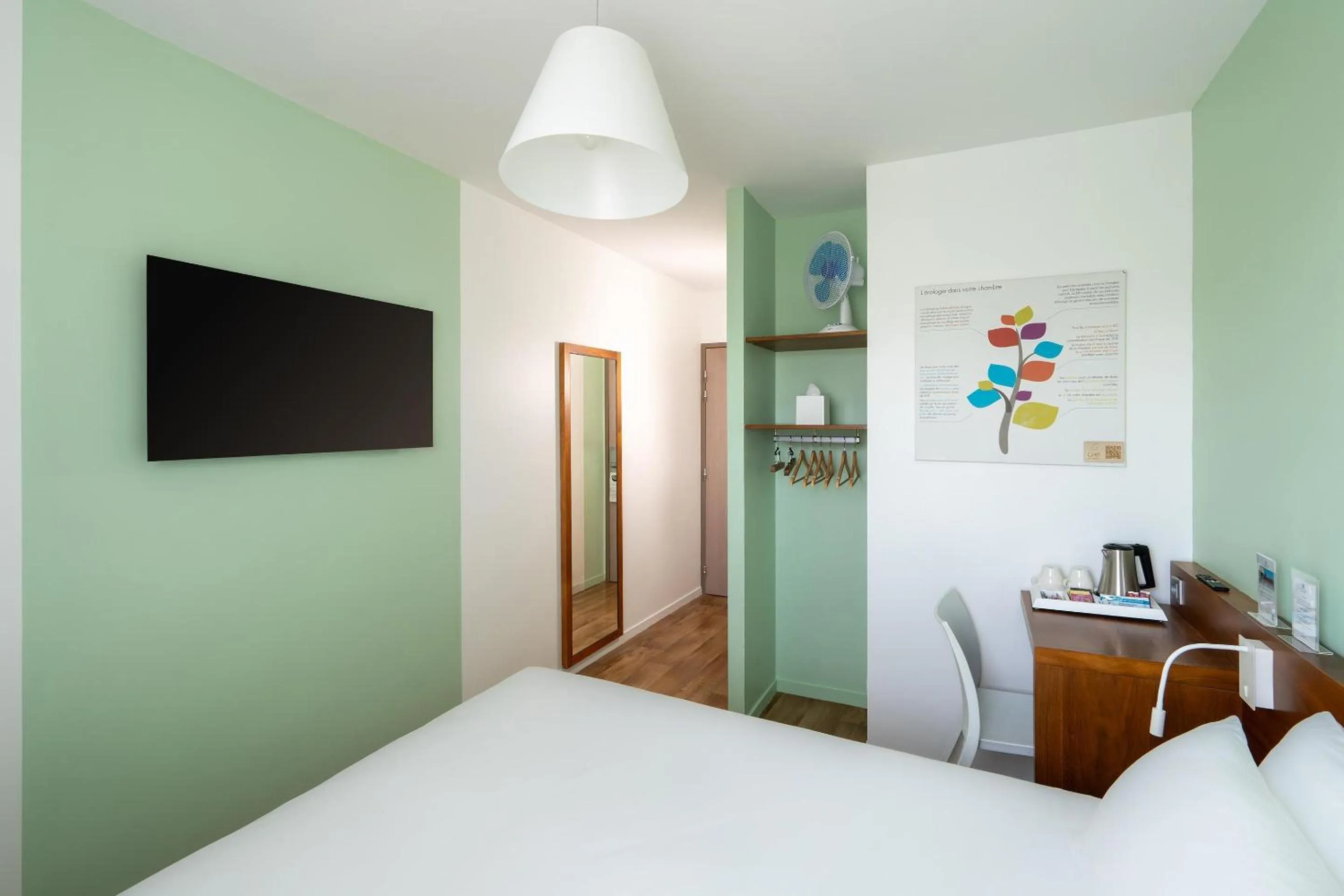 Bedroom, Bed in Sure Hotel By Best Western Guerande