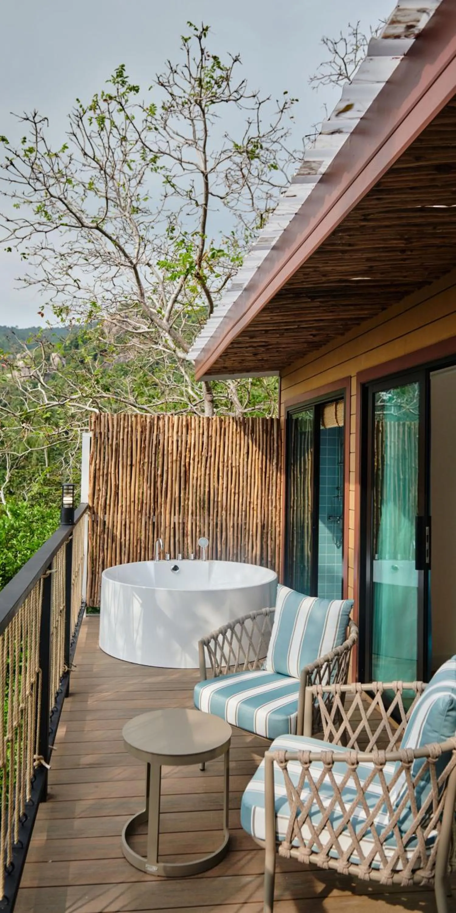 Bath in Lub d Koh Tao Tanote Bay