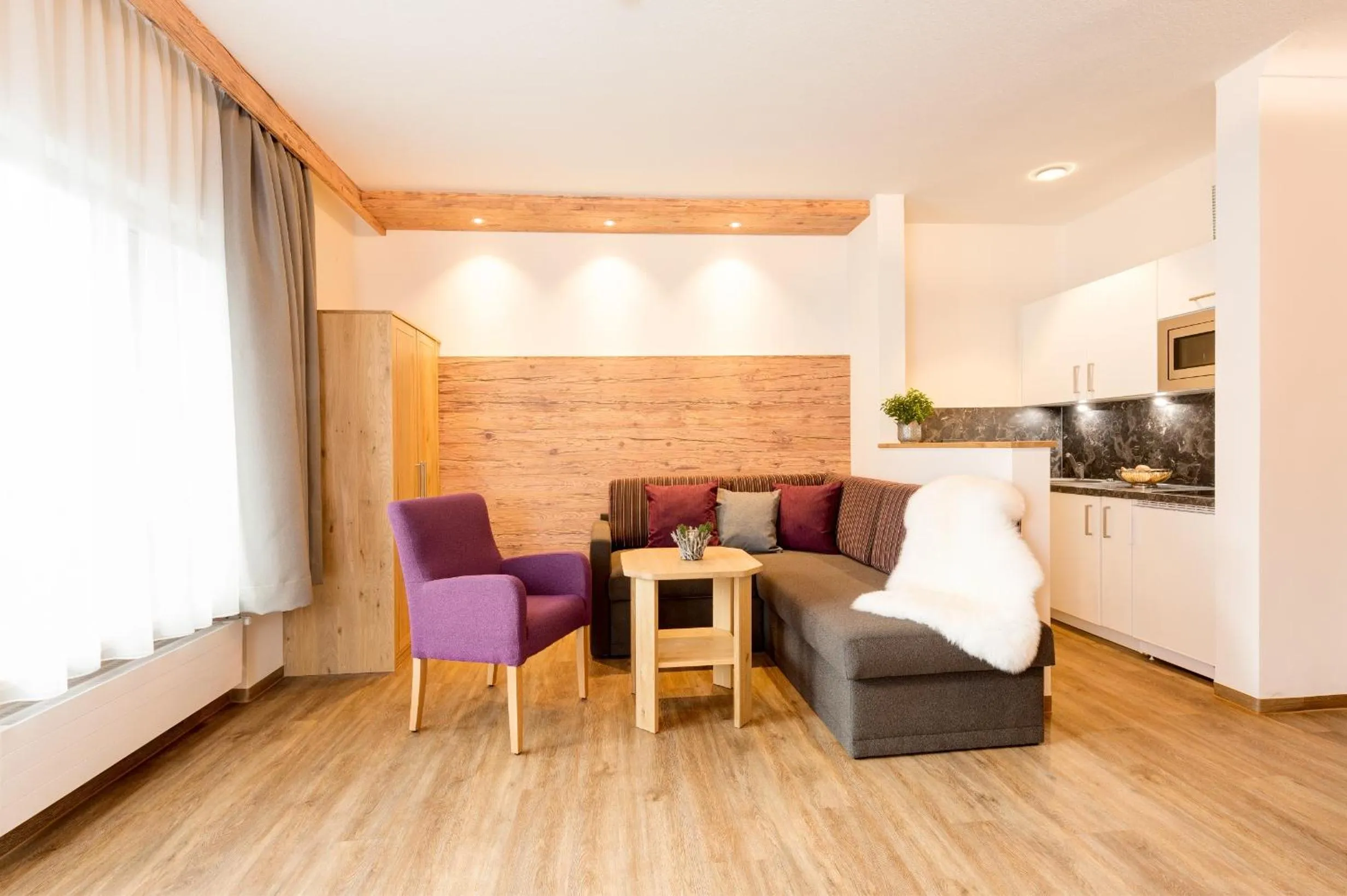 Photo of the whole room in Hotel Garni Schellenberg