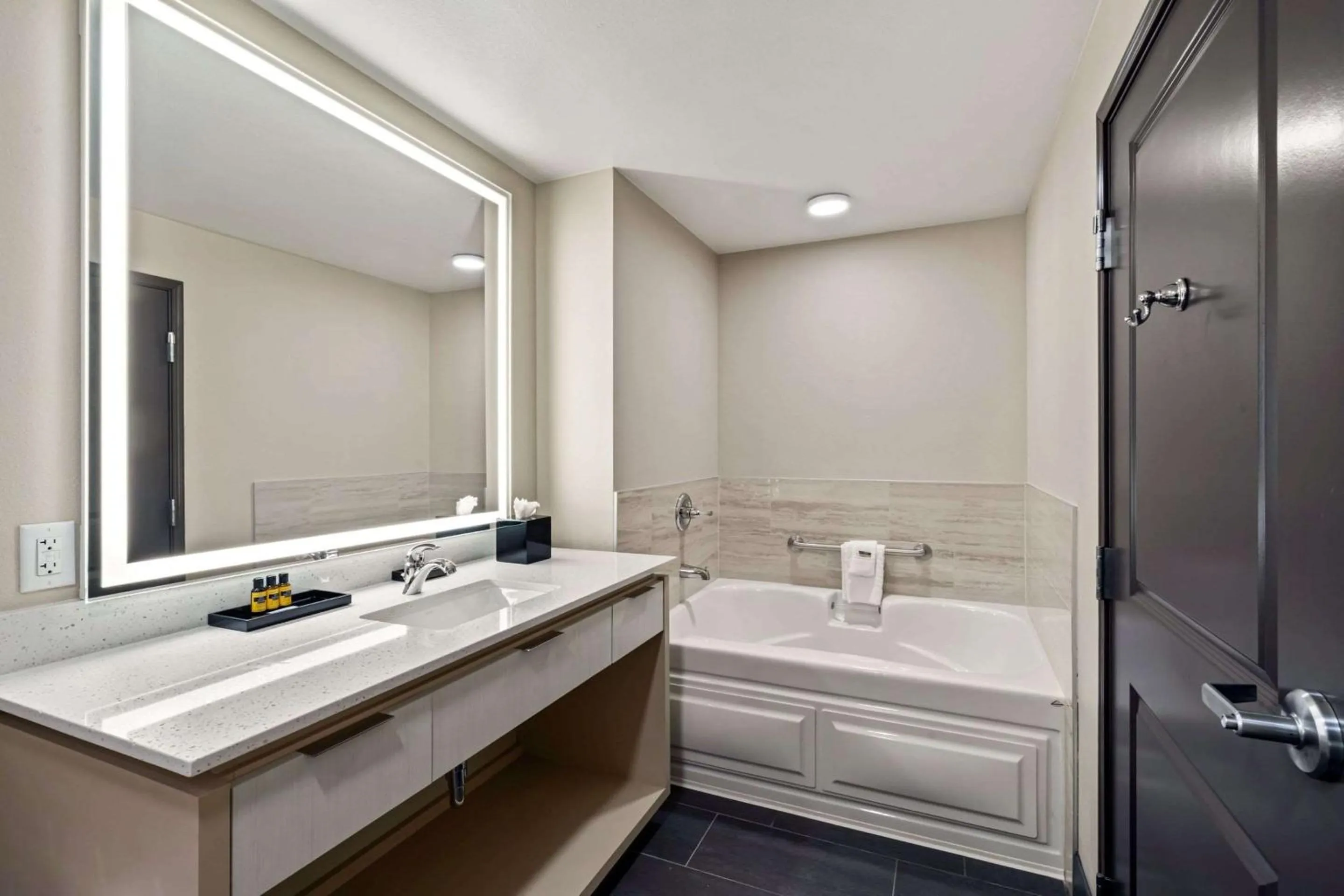 Bathroom in Best Western Plus Fillmore Inn & Suites