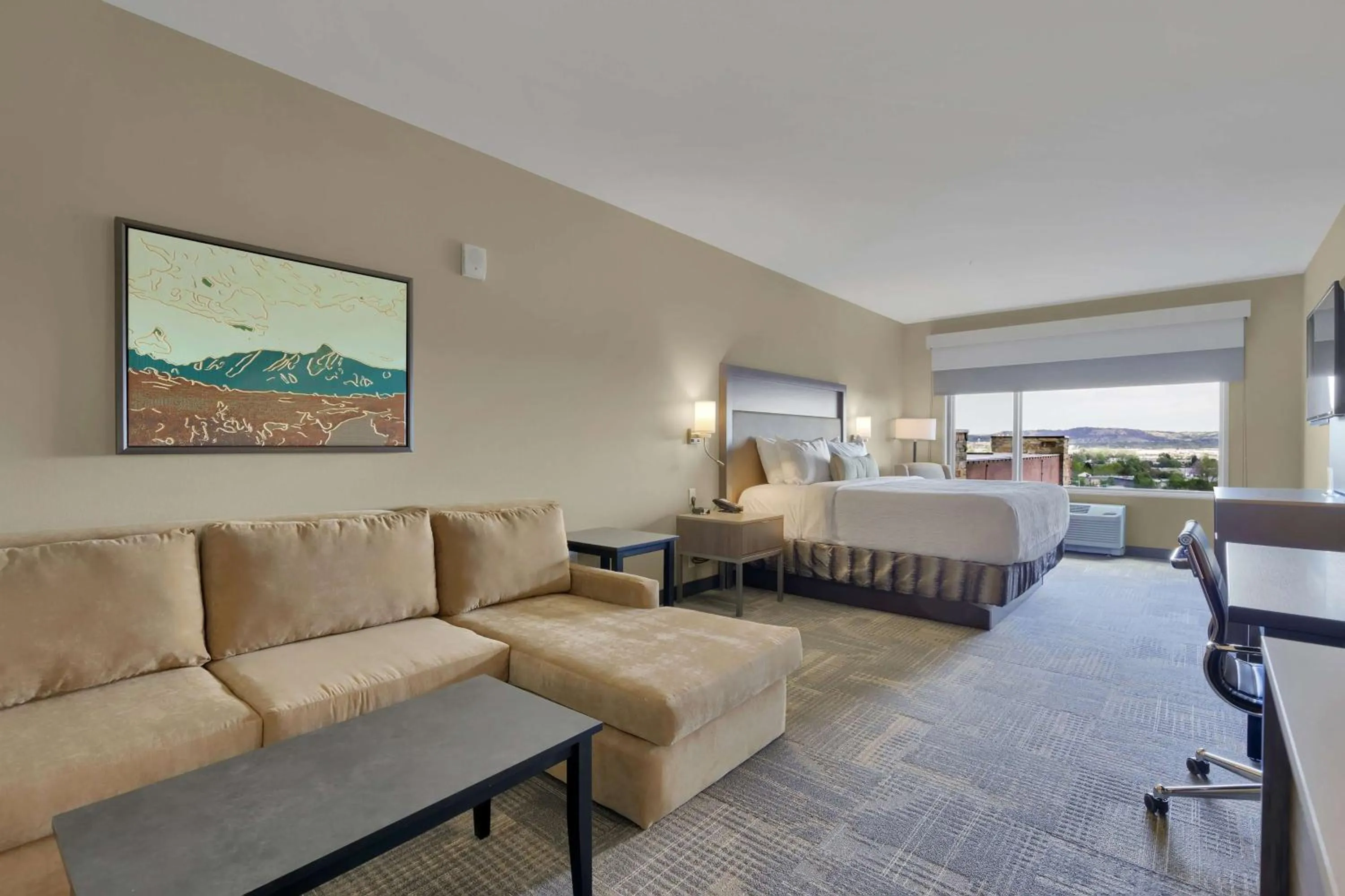 Photo of the whole room in Best Western Plus Fillmore Inn & Suites