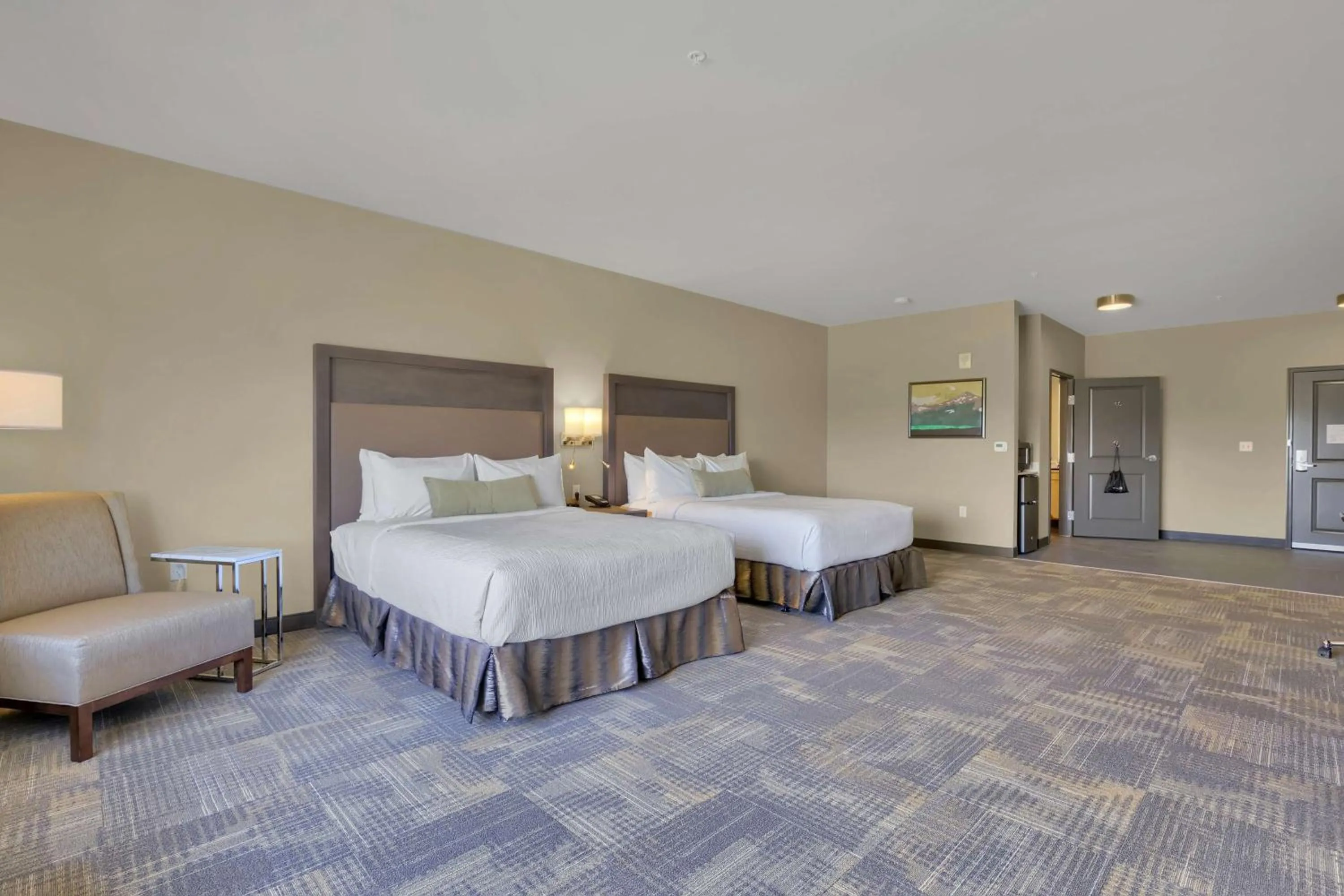 Photo of the whole room, Bed in Best Western Plus Fillmore Inn & Suites