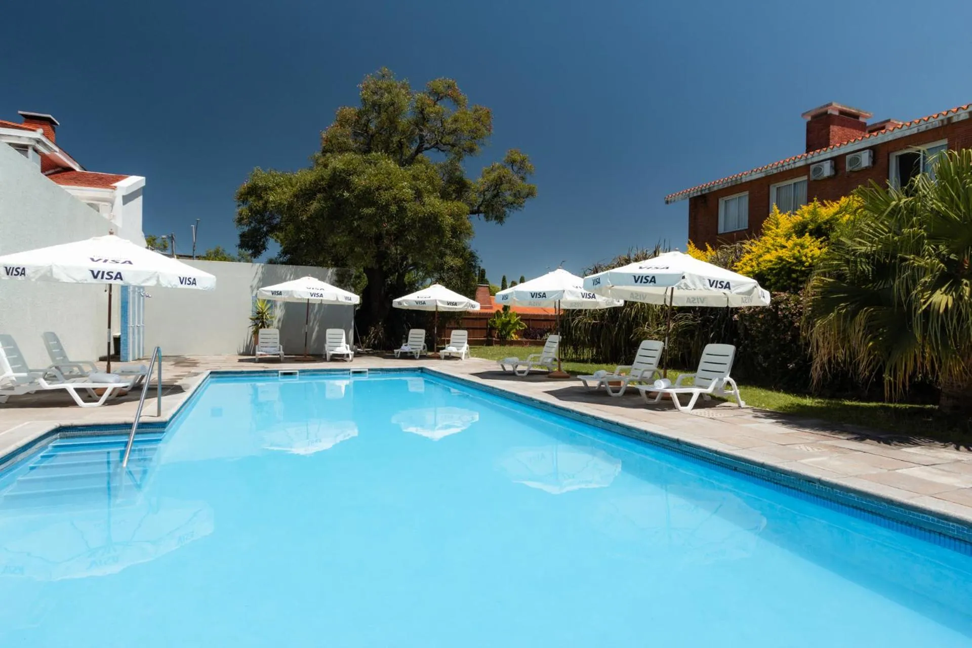 Swimming pool in Gran Hotel Fray Bentos