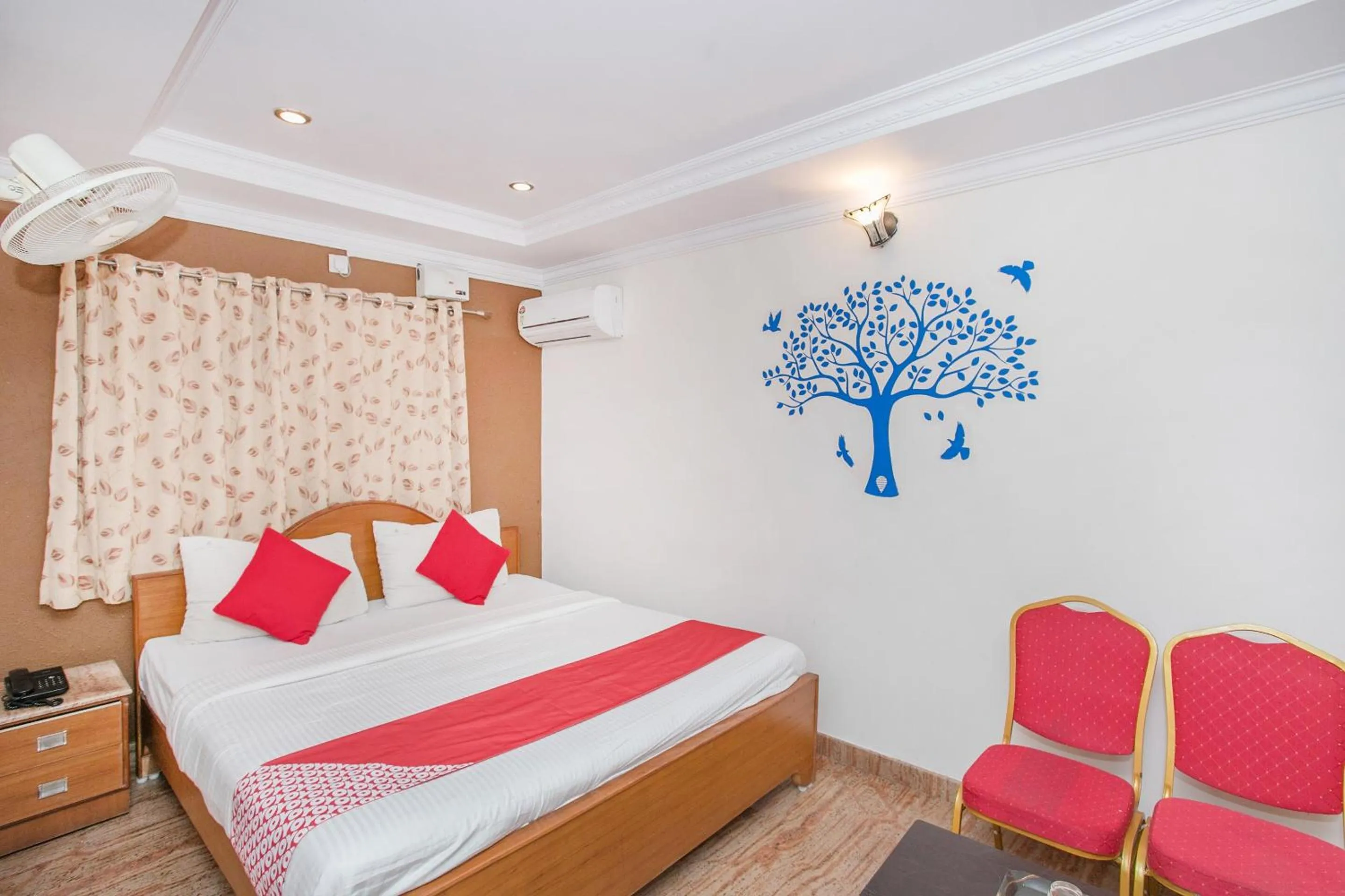 Facade/entrance, Bed in Hotel O Sree Balaji Residency