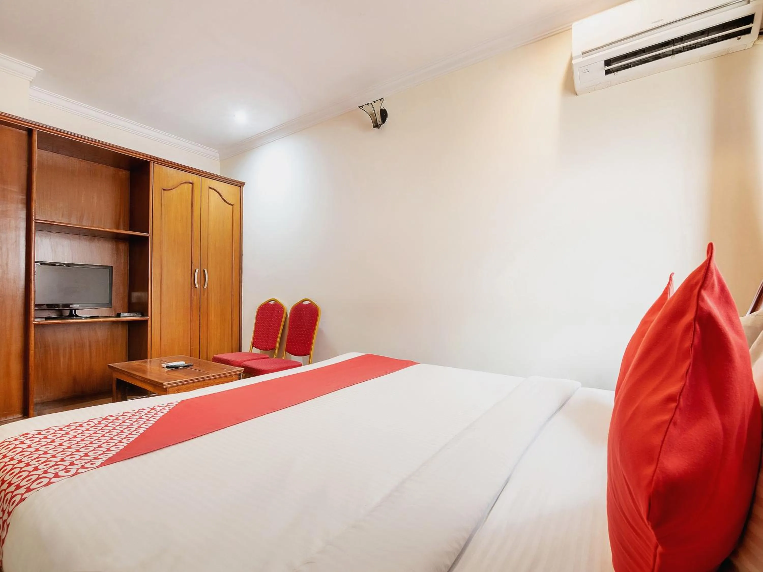 Bedroom in Hotel O Sree Balaji Residency