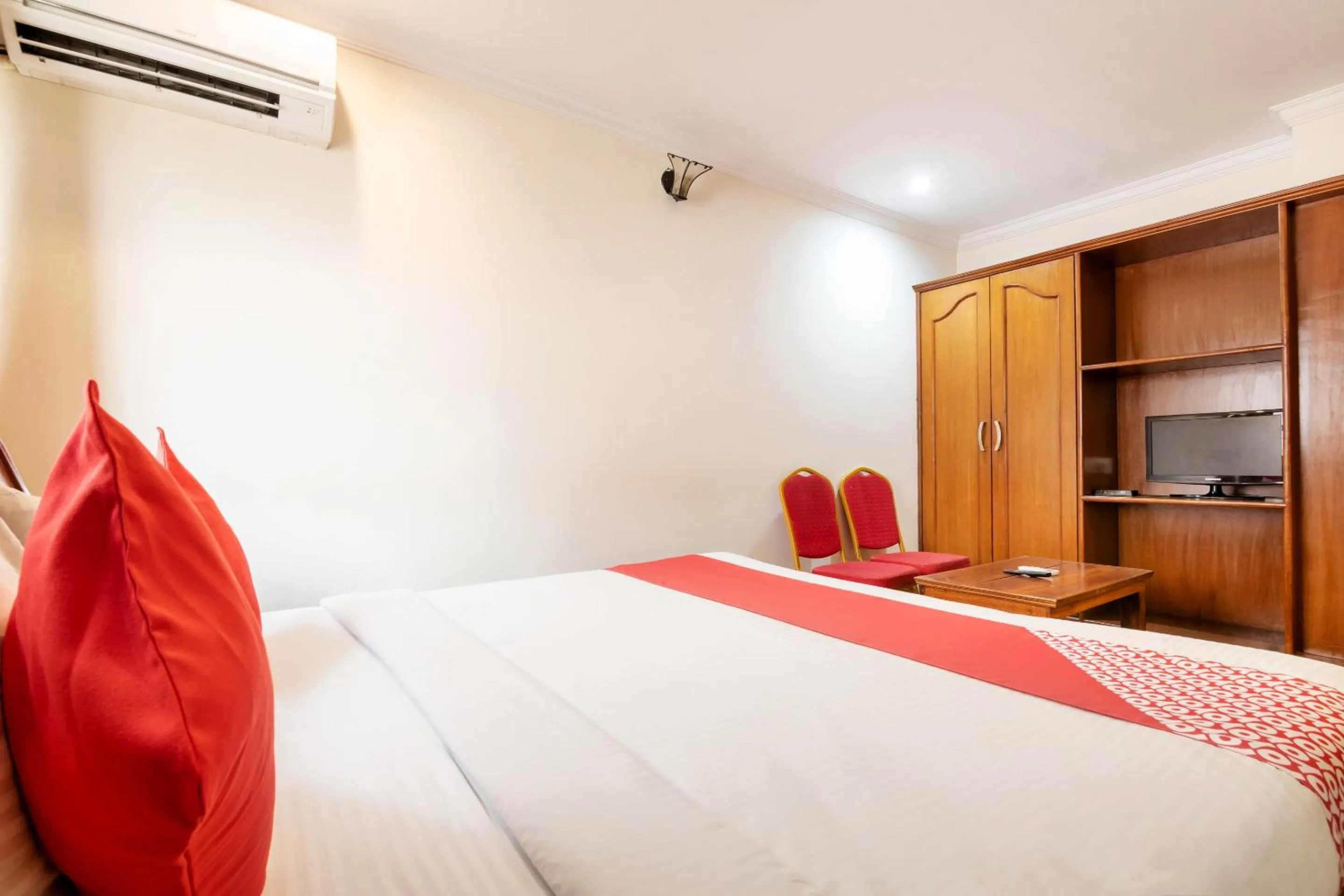 Bedroom in Hotel O Sree Balaji Residency