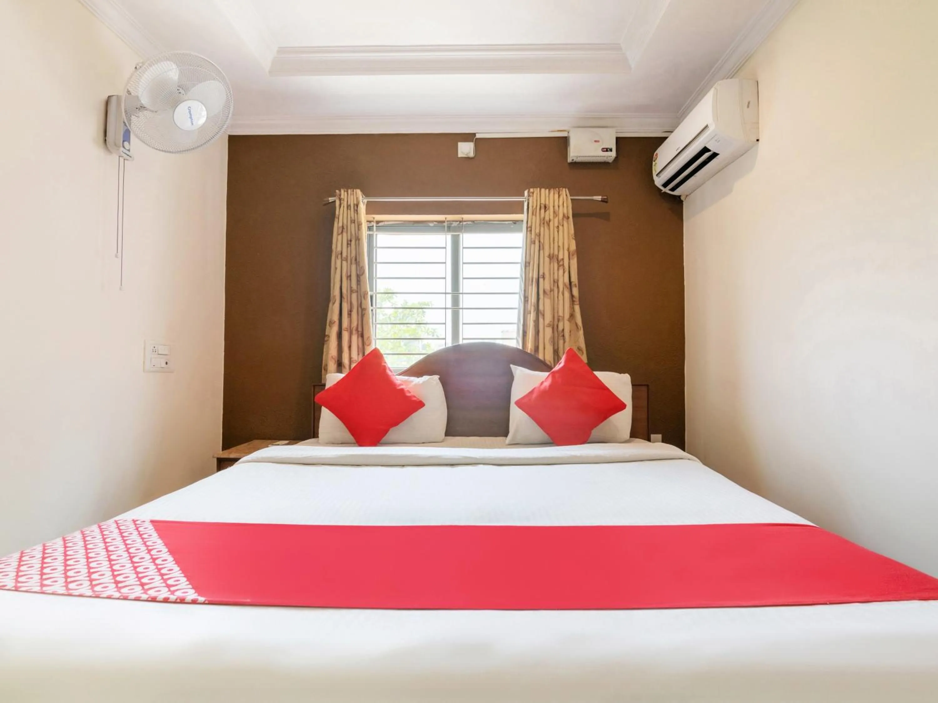 Bedroom in Hotel O Sree Balaji Residency