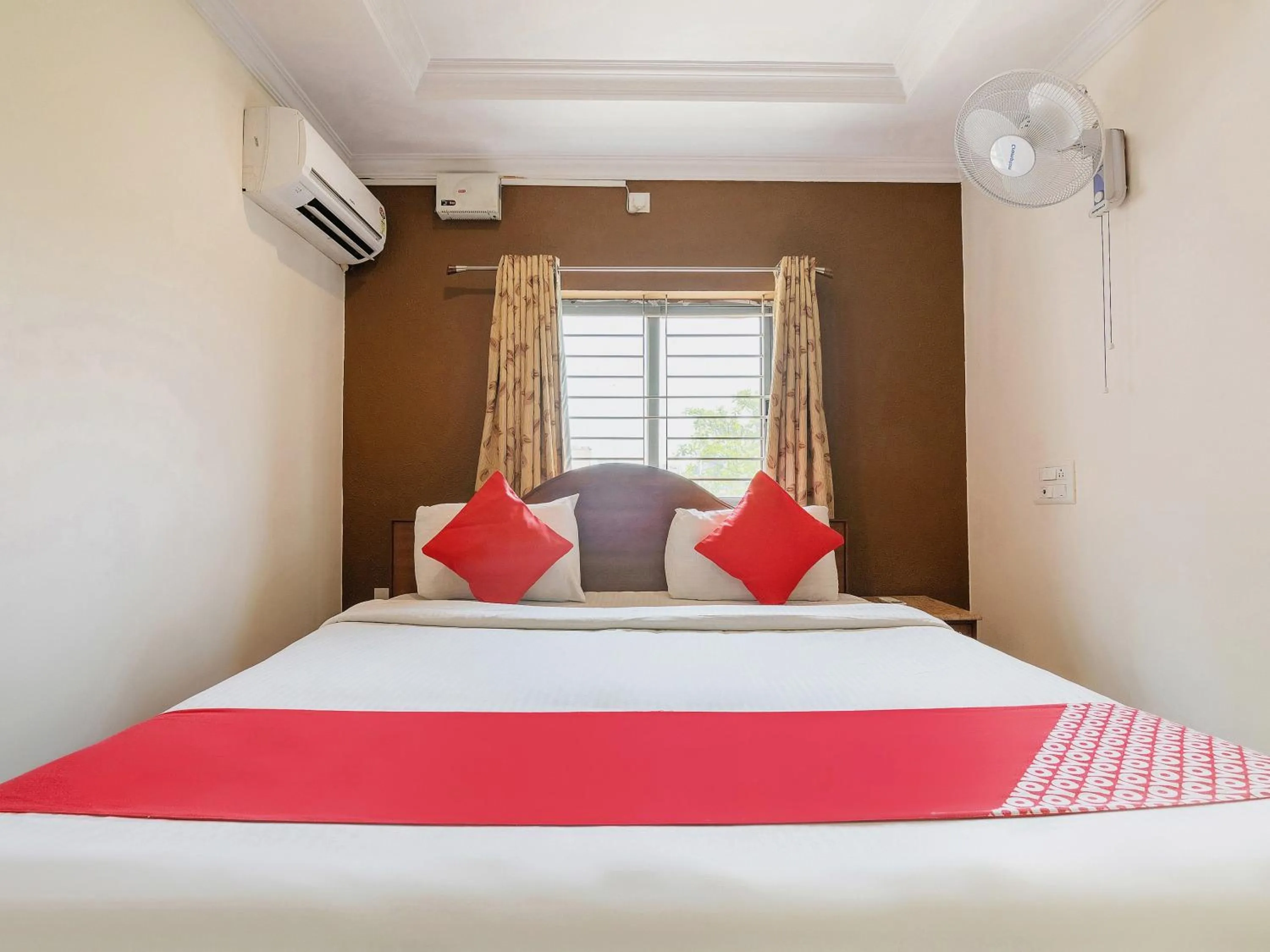 Bedroom in Hotel O Sree Balaji Residency