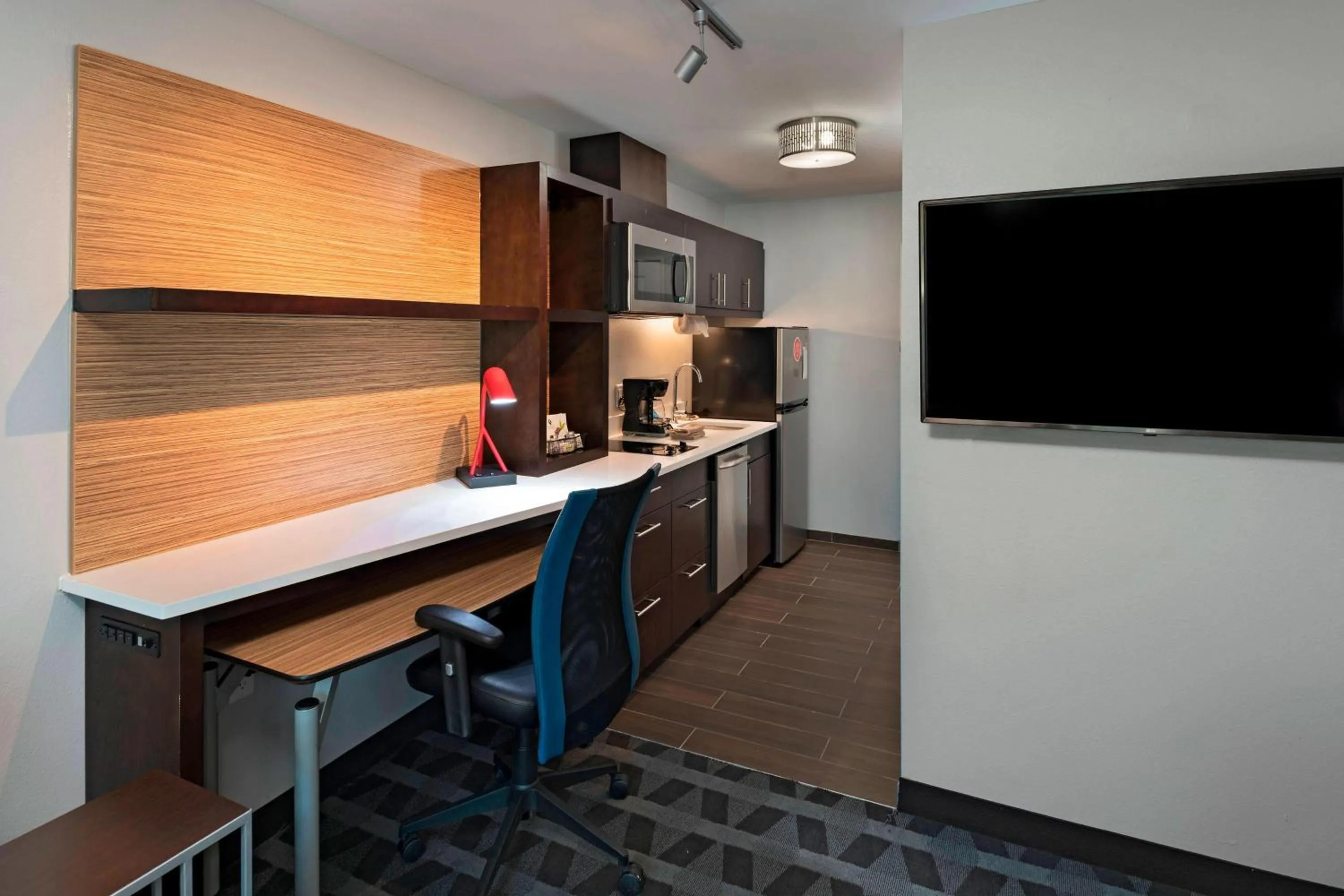 Coffee/tea facilities in TownePlace Suites by Marriott Baton Rouge Port Allen