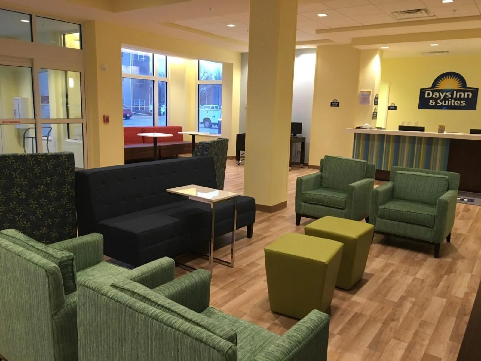 Lobby or reception in Days Inn & Suites by Wyndham Kearney NE
