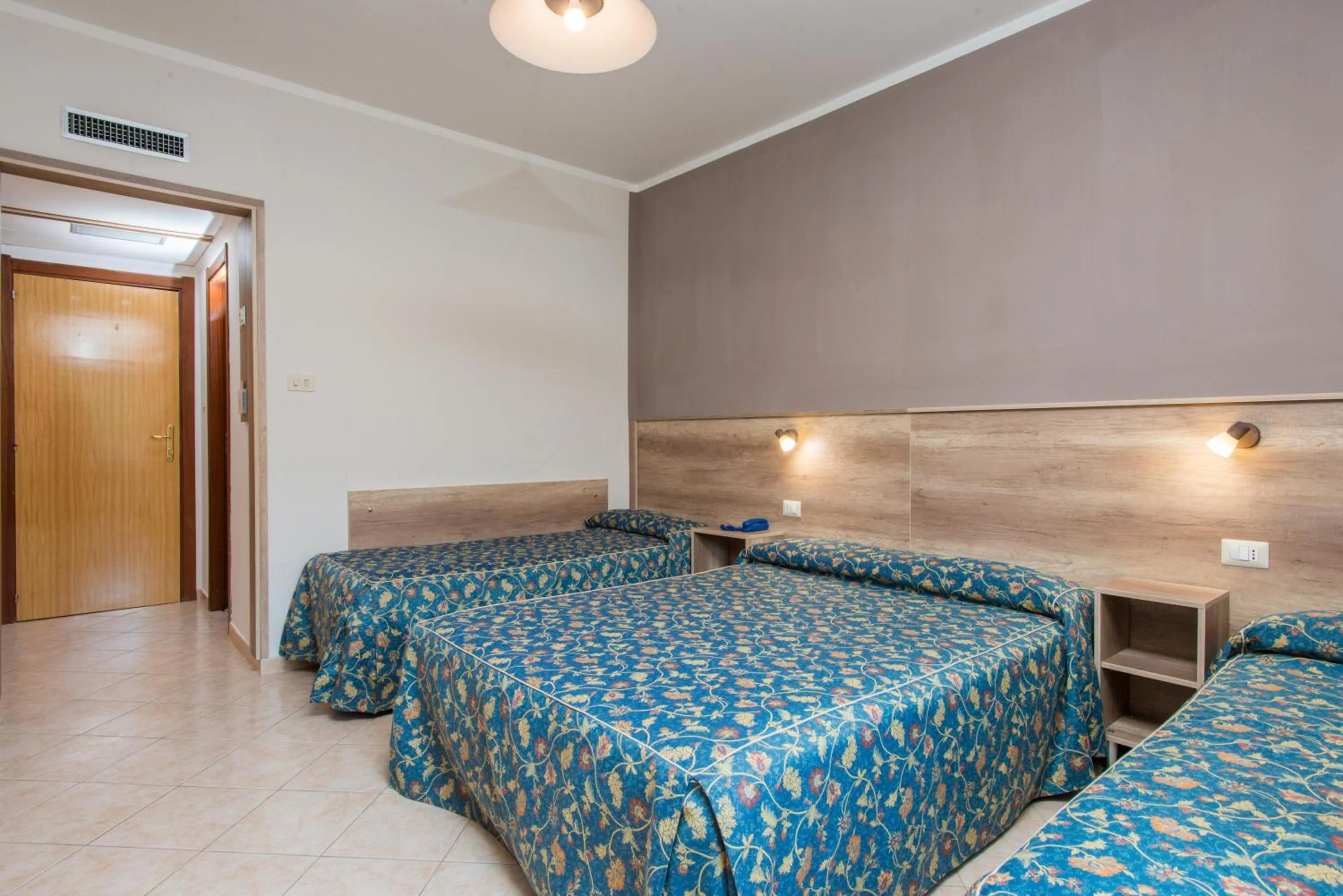 Bedroom, Bed in Hotel Tasso