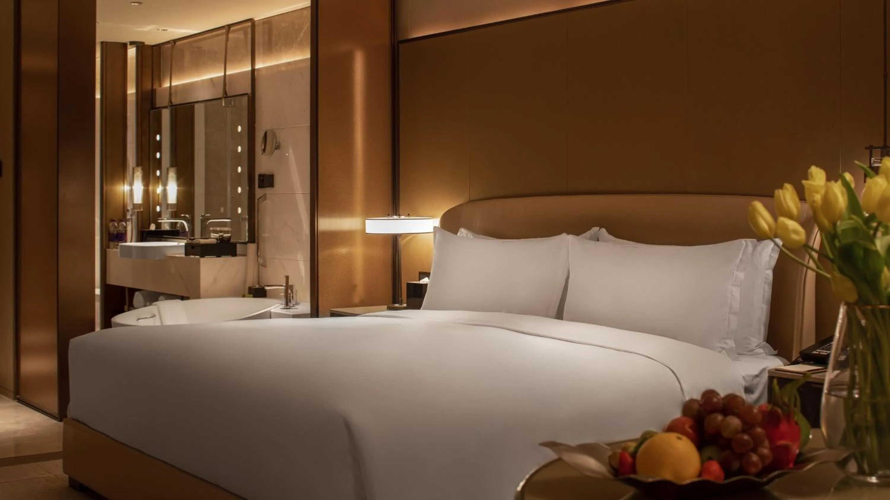 Photo of the whole room, Bed in InterContinental Tianjin Yujiapu Hotel & Residences by IHG