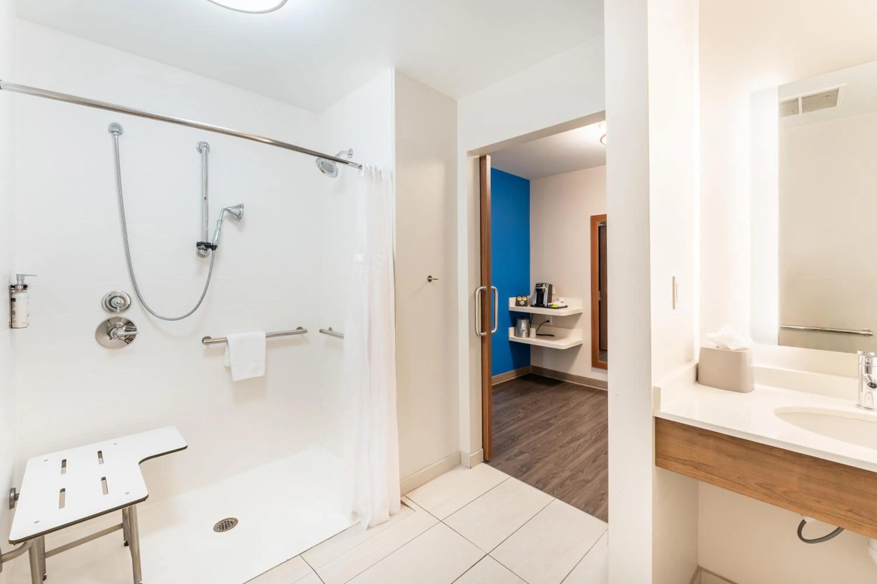 Holiday Inn Express & Suites Nashville North - Springfield by IHG