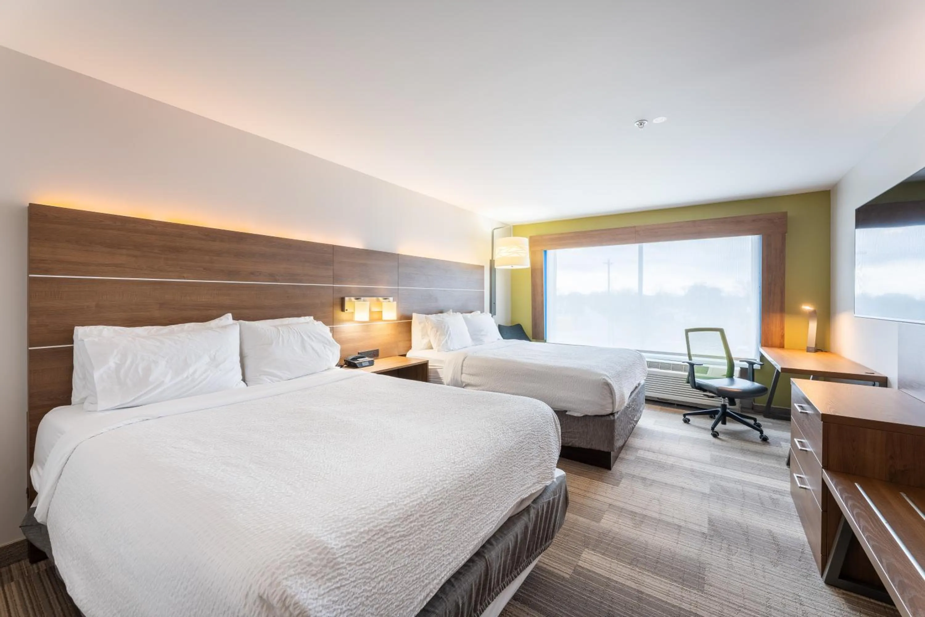 Bed in Holiday Inn Express & Suites Nashville North - Springfield by IHG