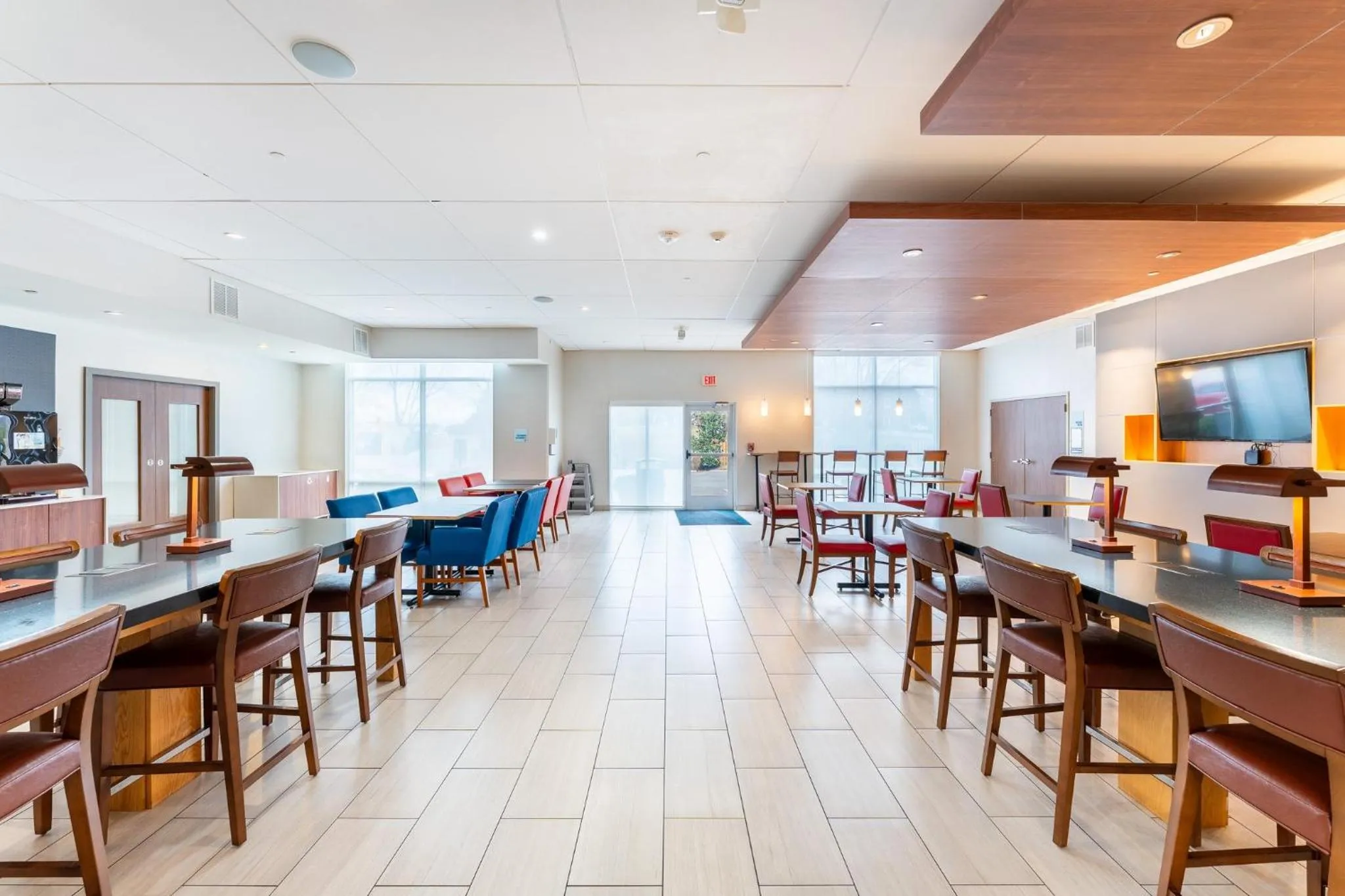 Breakfast in Holiday Inn Express & Suites Nashville North - Springfield by IHG