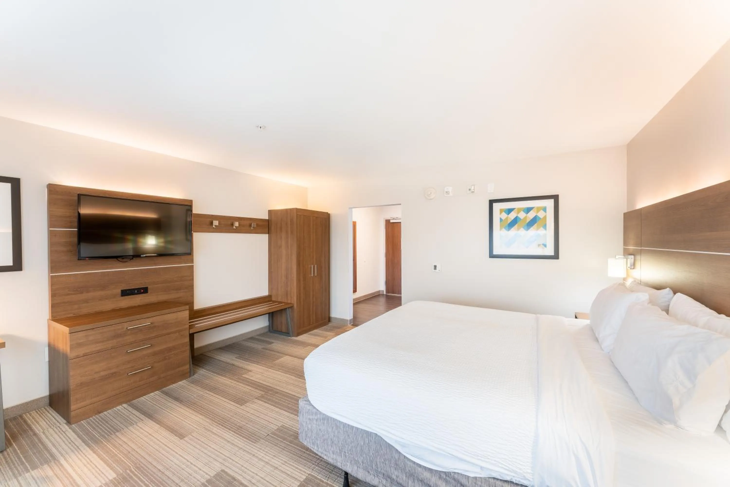 Bed in Holiday Inn Express & Suites Nashville North - Springfield by IHG