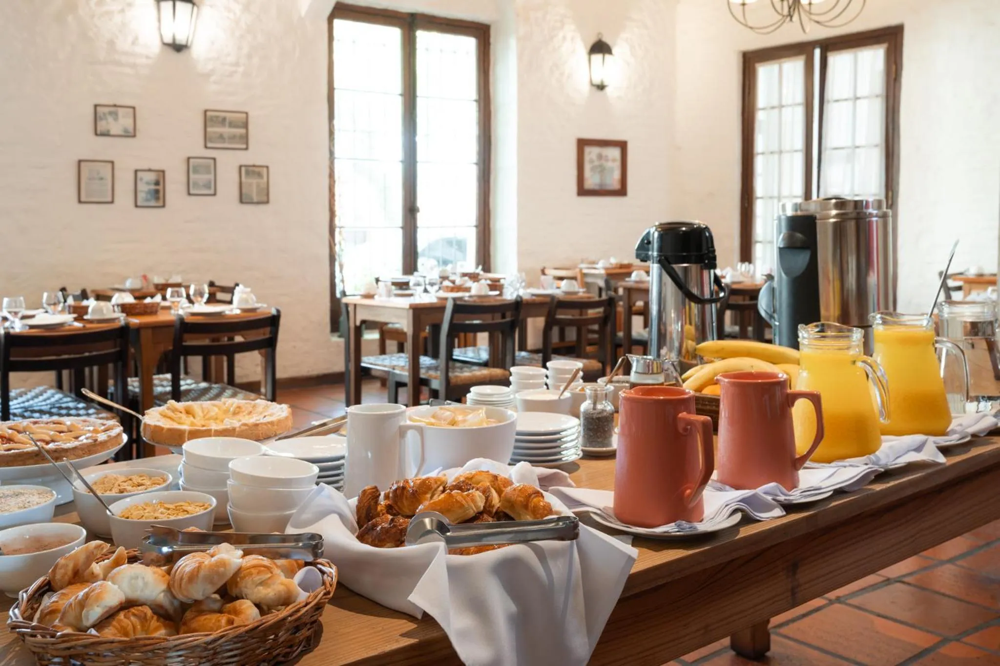 Continental breakfast in Don Antonio Posada