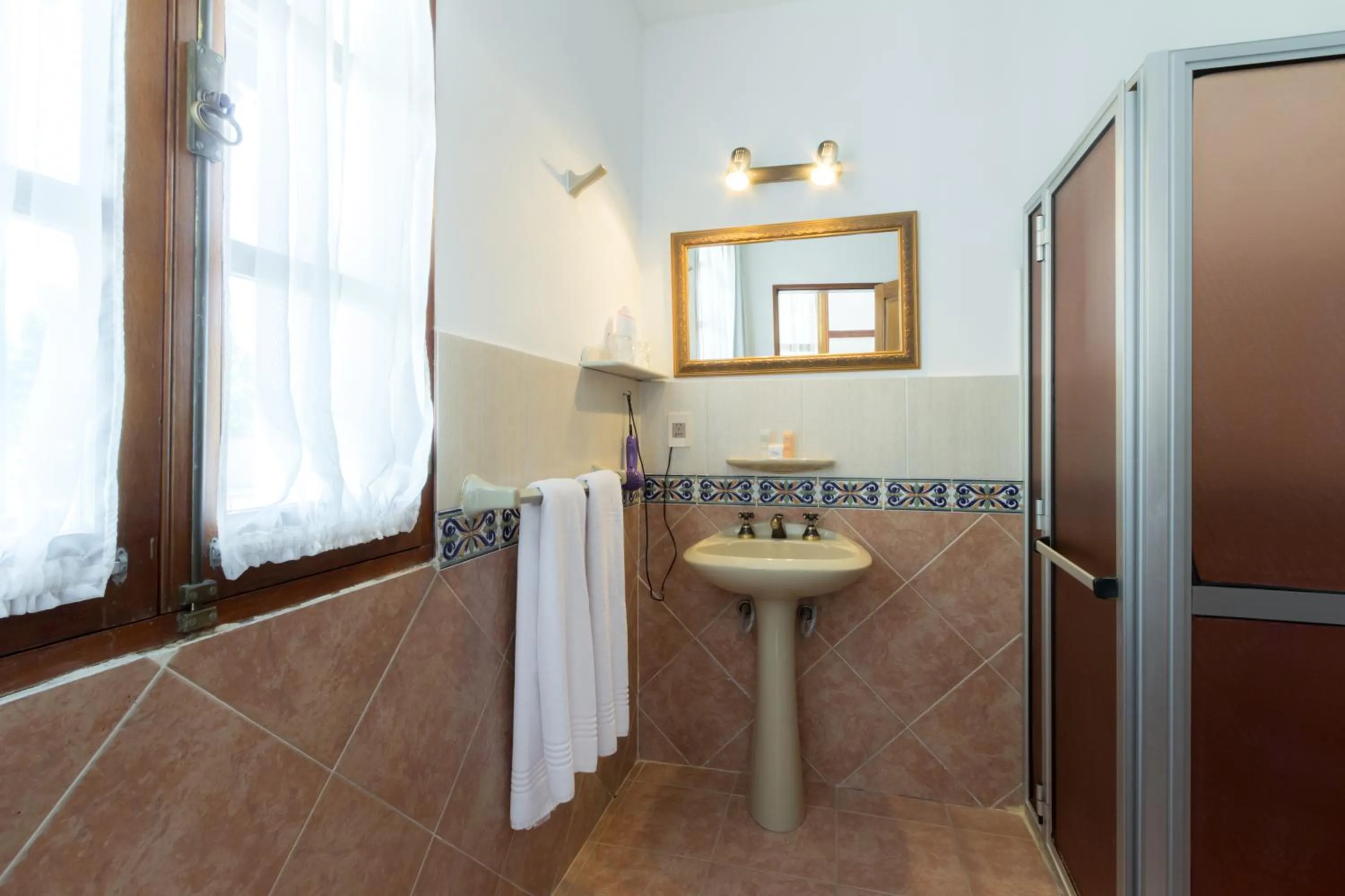 Bathroom in Don Antonio Posada