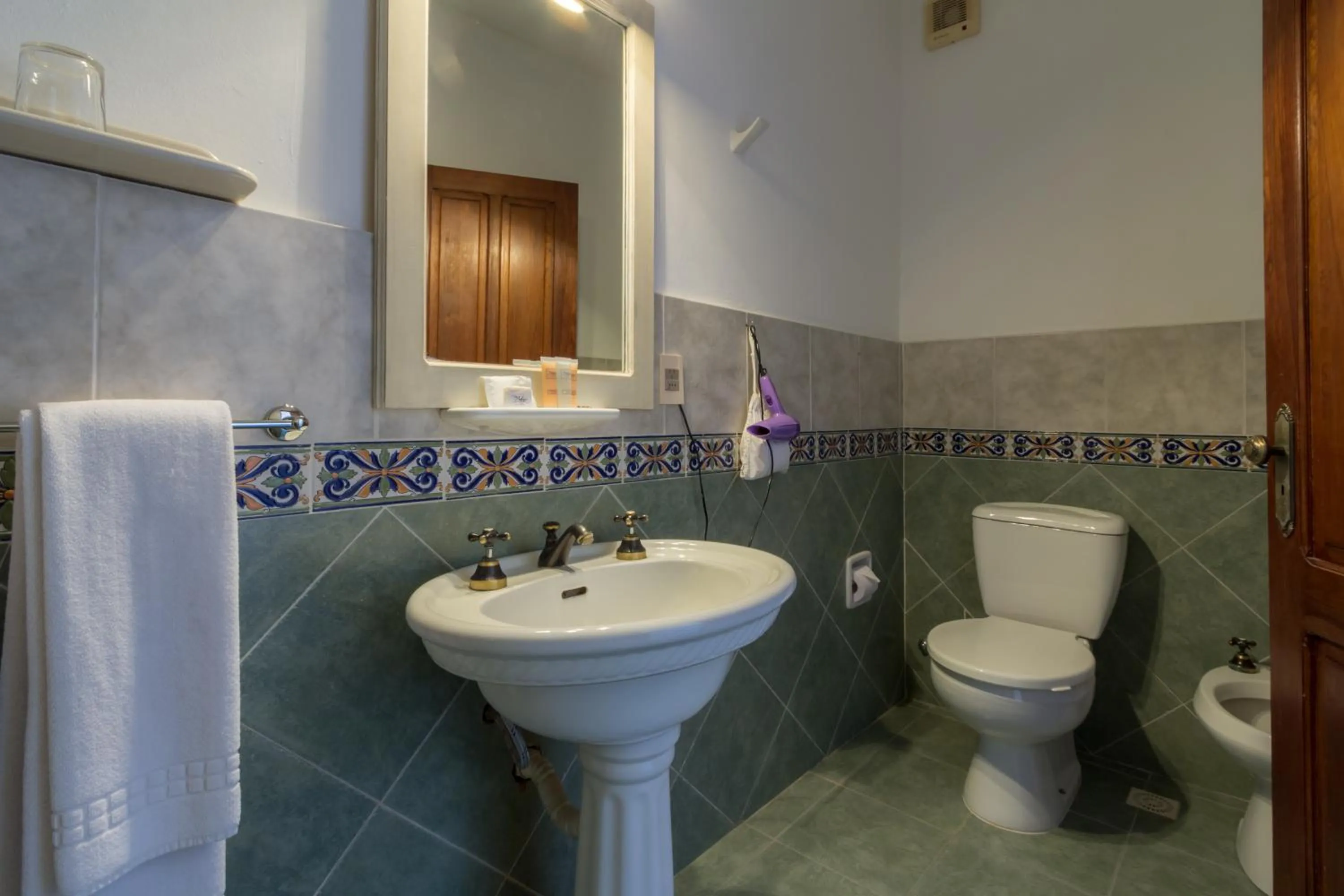 Bathroom in Don Antonio Posada