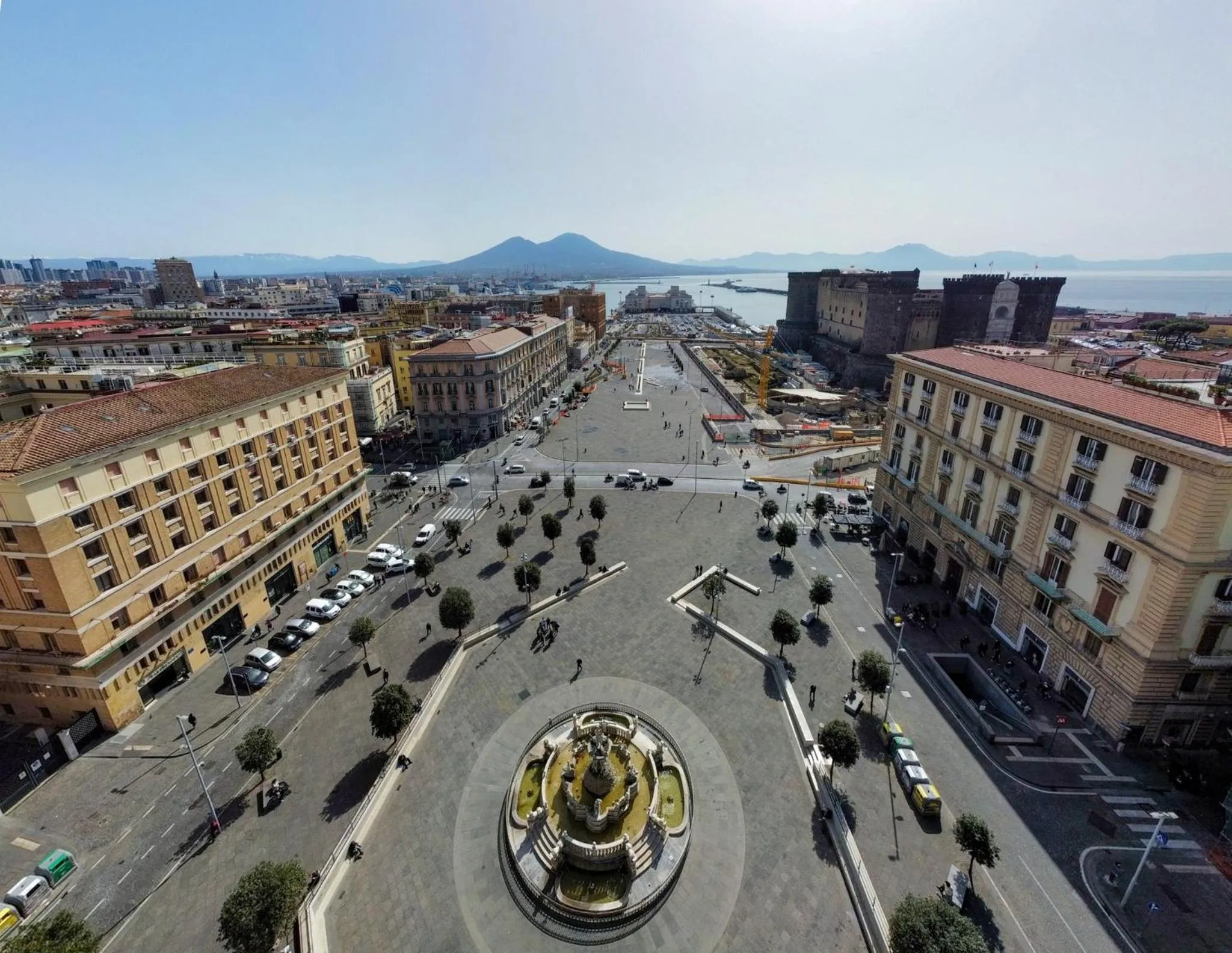Elegant Flat at Municipio by Napoliapartments