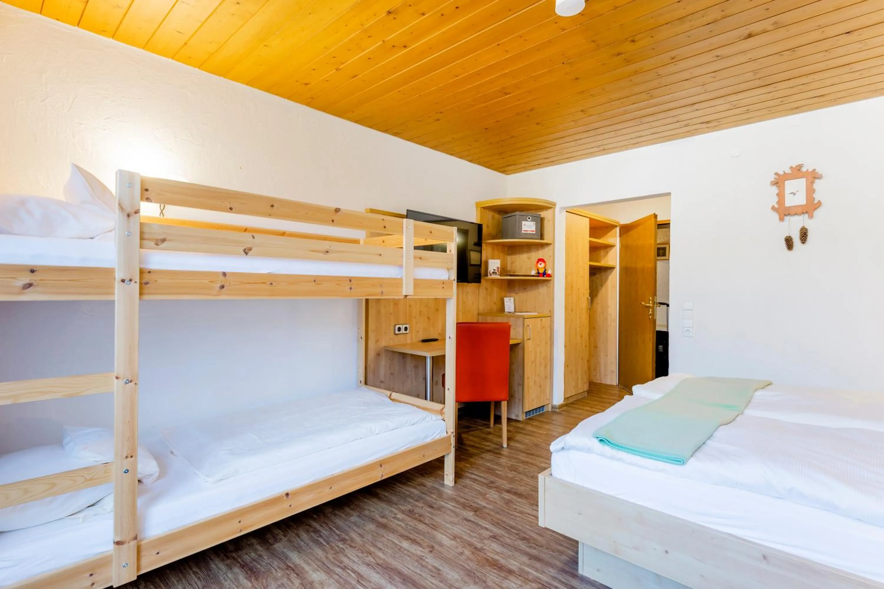 bunk bed, Bed in Hotel Engel - Familotel Hochschwarzwald