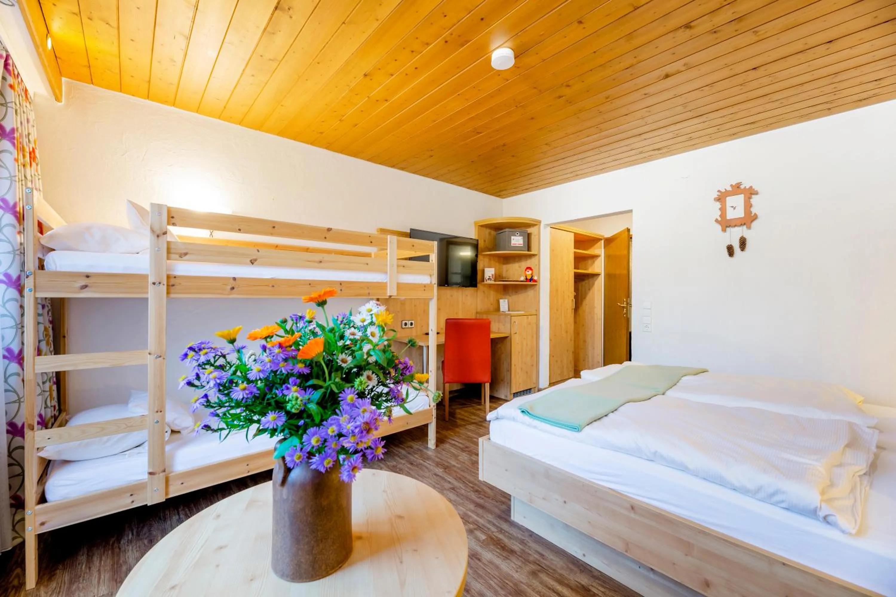 Photo of the whole room, Bed in Hotel Engel - Familotel Hochschwarzwald